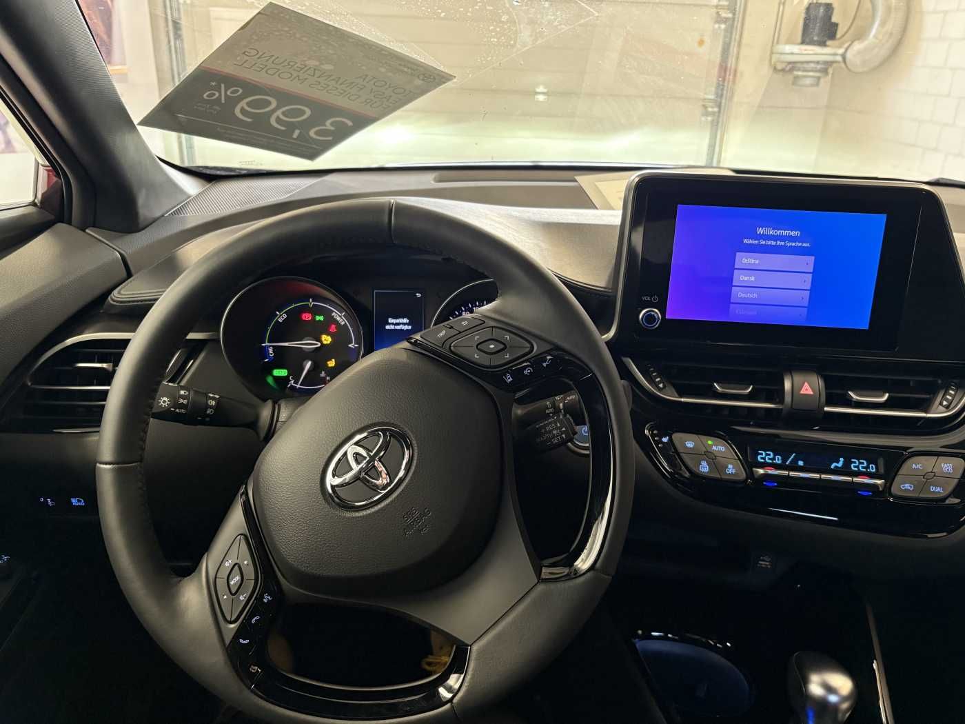 Toyota C-HR Hybrid - Samsaru's Car Outlet