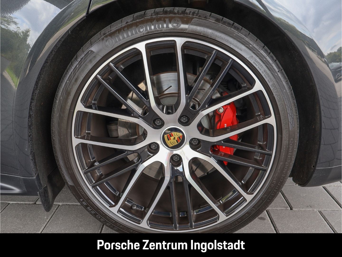 Porsche Panamera GTS Sport Turismo, el AHK, PDCC, Sport