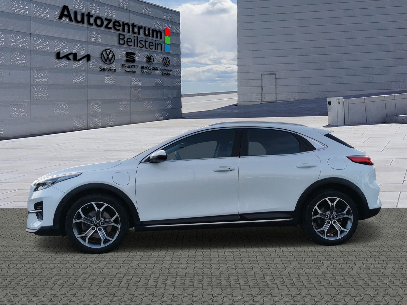 Kia XCeed 1.6 PHEV DCT Spirit - Samsaru's Car Outlet