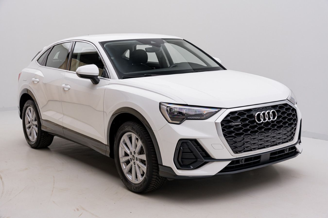 Audi Q3 Sportback 40 TFSI S-TRO - Samsaru's Car Outlet