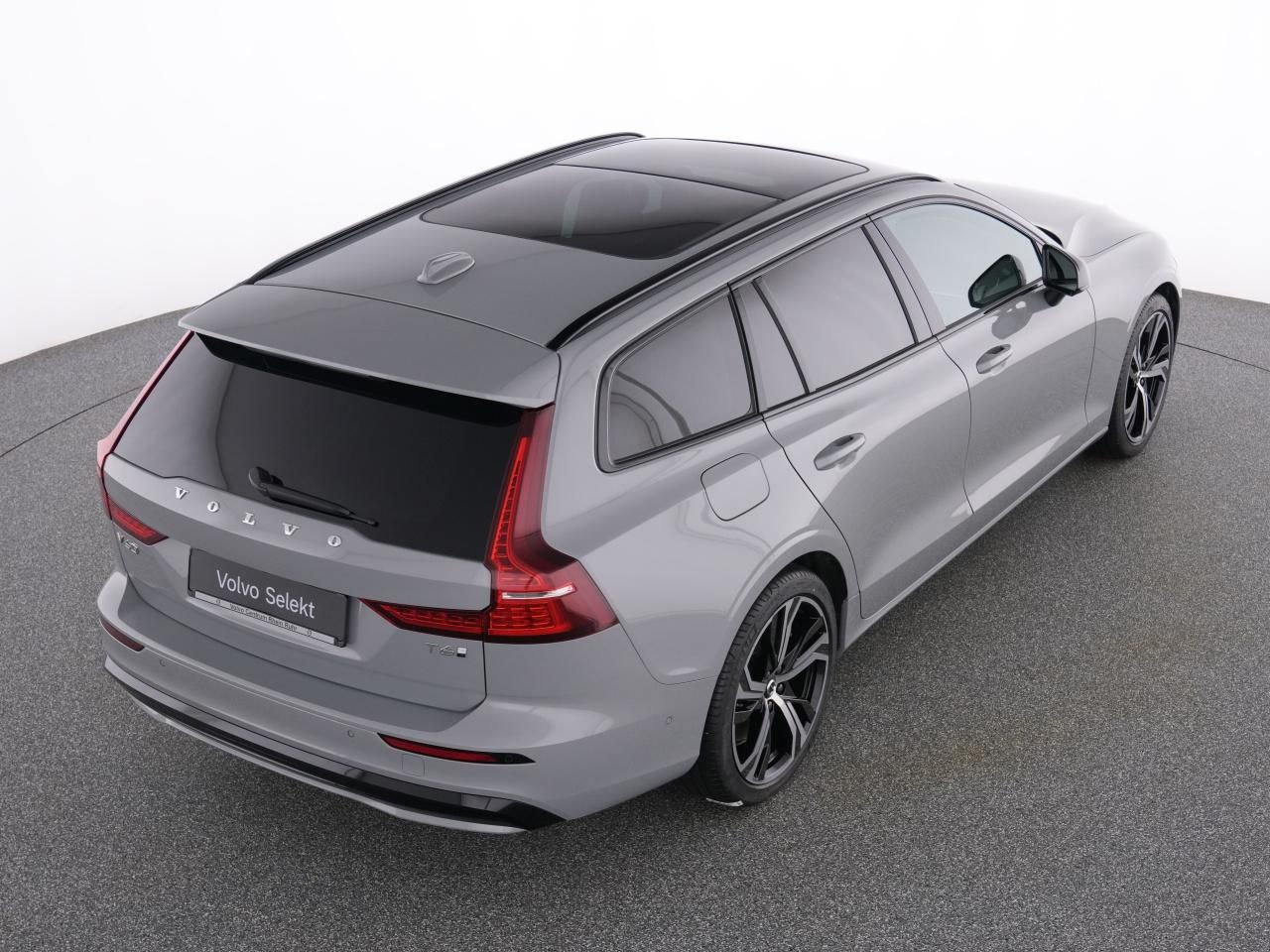Volvo V60 T6 Recharge AWD PlusDark+AHK+PANO+360°+LM 19