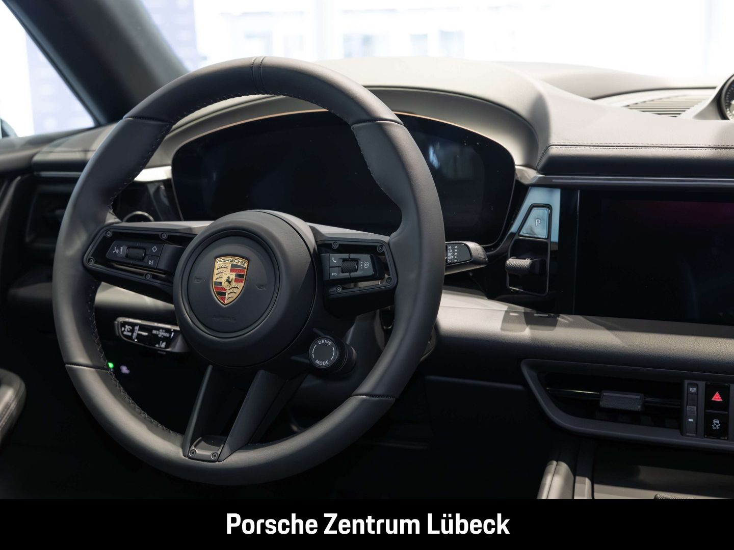 Porsche Macan - Samsaru's Car Outlet