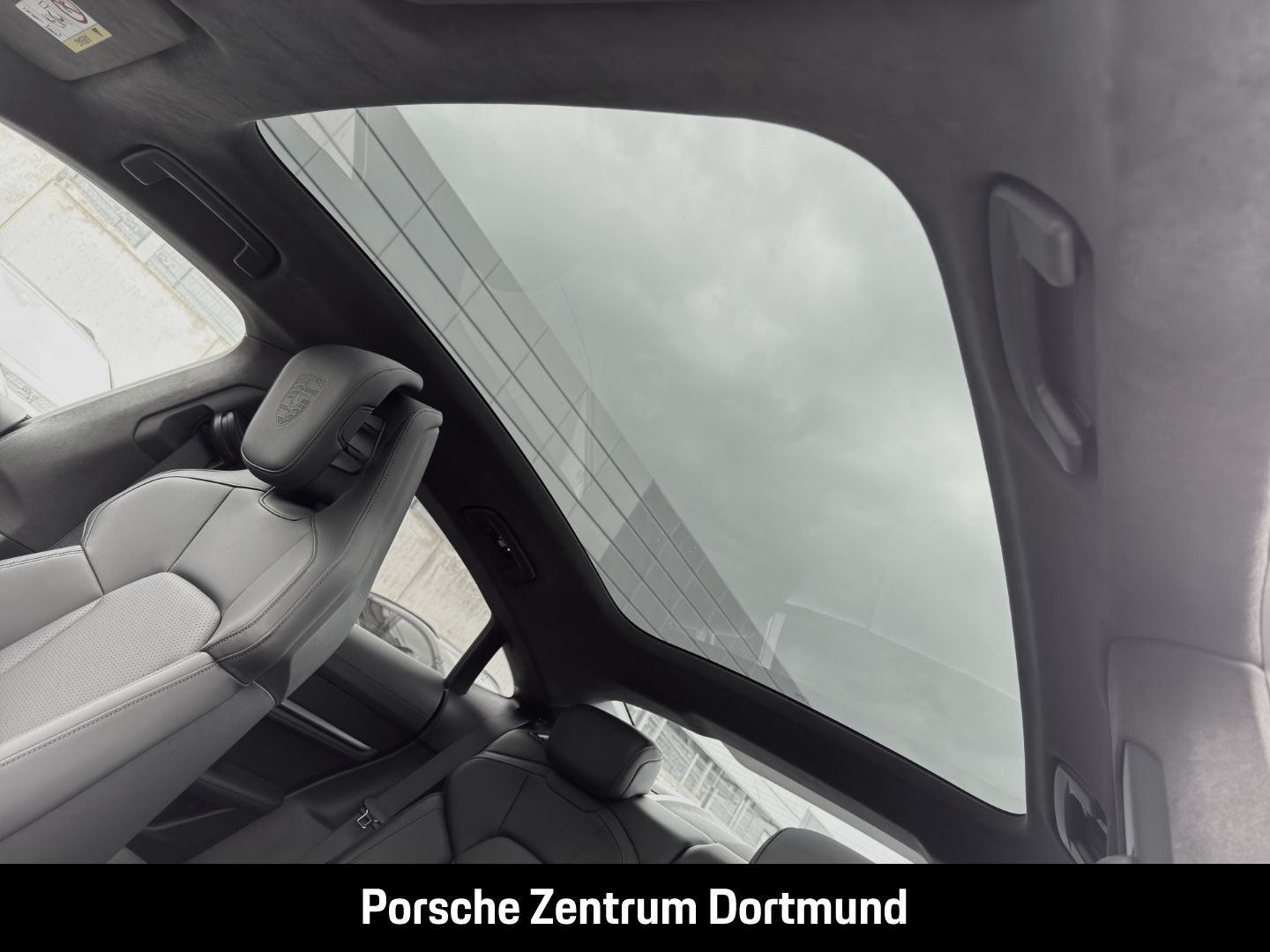 Porsche Taycan Turbo S BOSE Luftfederung LED-Matrix