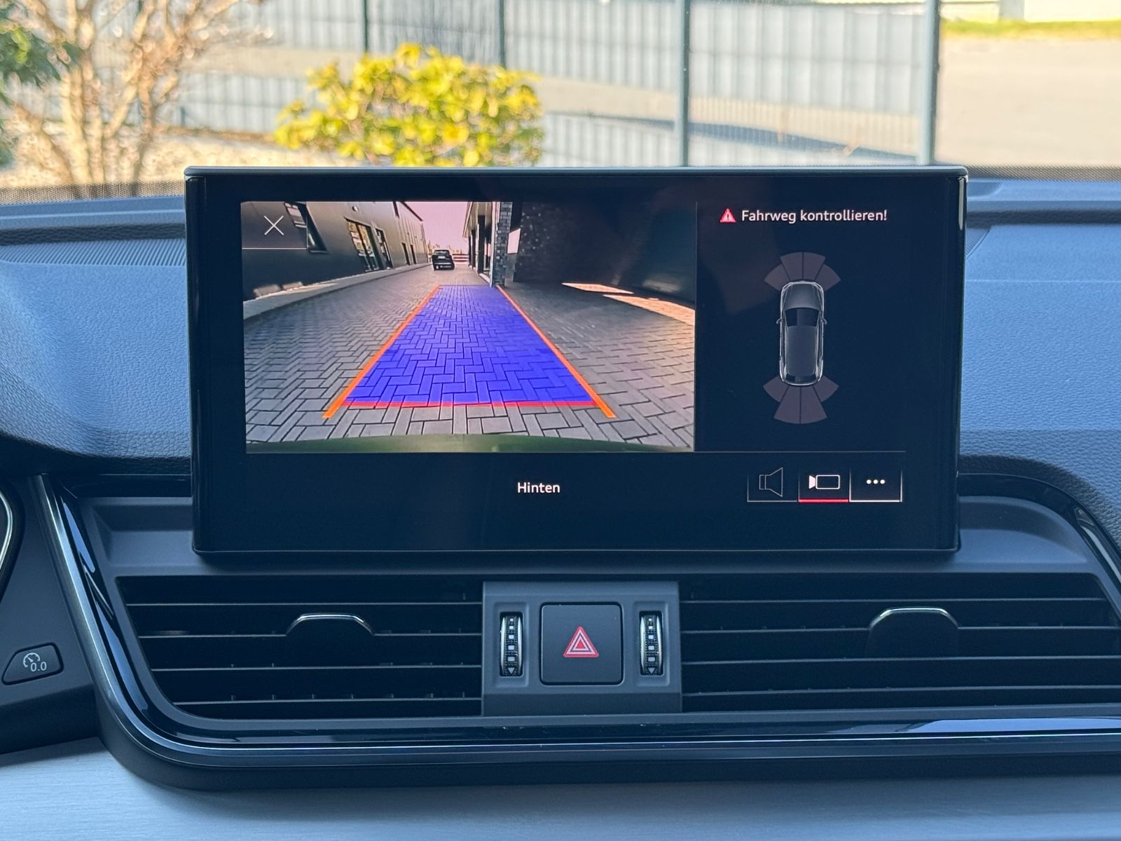 Audi Q5 40 TDI quattro S line - Samsaru's Car Outlet