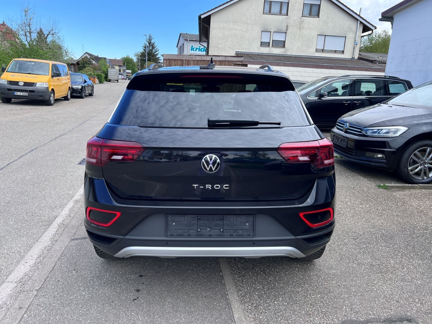 Volkswagen T-Roc 1.0TSI Move - Samsaru's Car Outlet