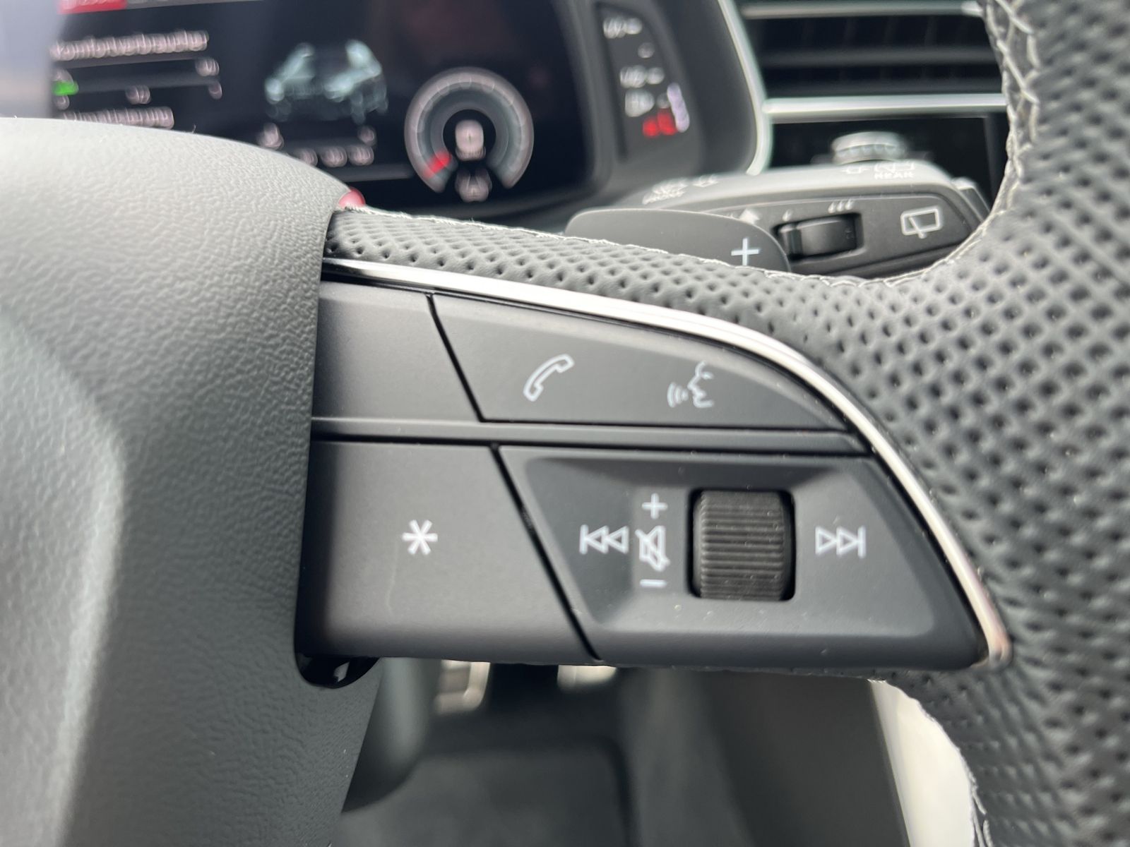 Audi Q7 50 TDI QUATTRO+AHK+PANO+B&O+MATRIX+STANDH