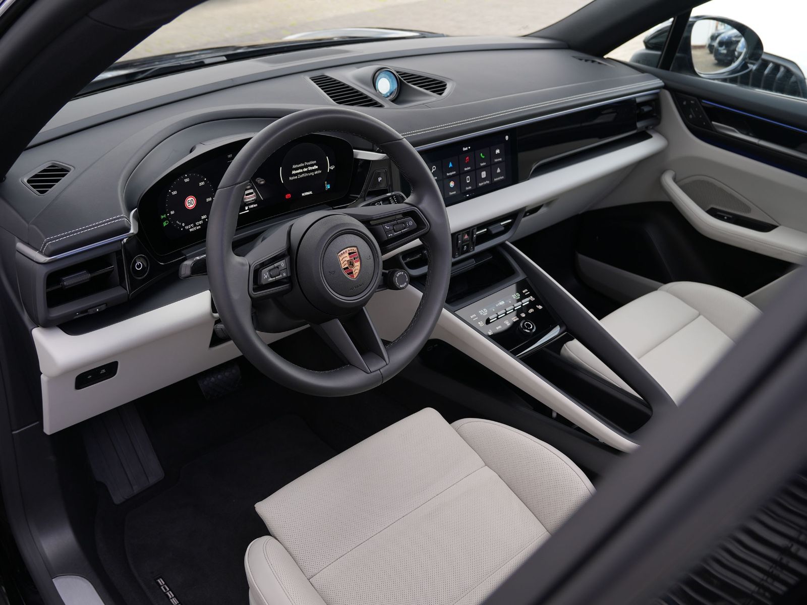 Porsche Macan 4 - Samsaru's Car Outlet