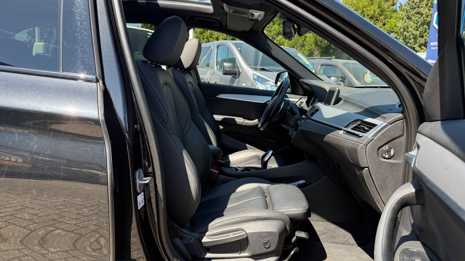 BMW X1 xDrive 20 d M Sport - Samsaru's Car Outlet
