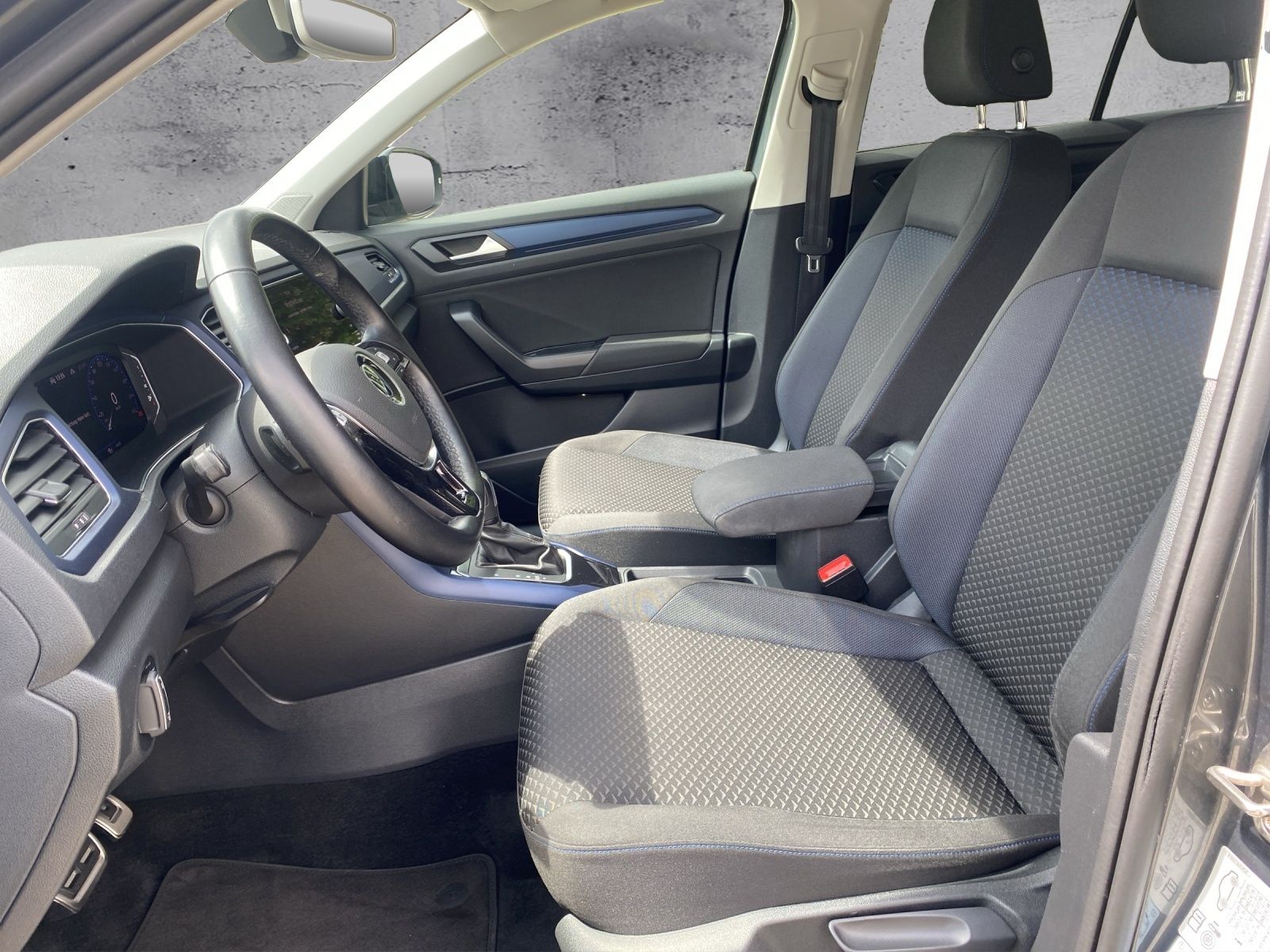 Volkswagen T-Roc United 1.5TSI DSG - Samsaru's Car Outlet