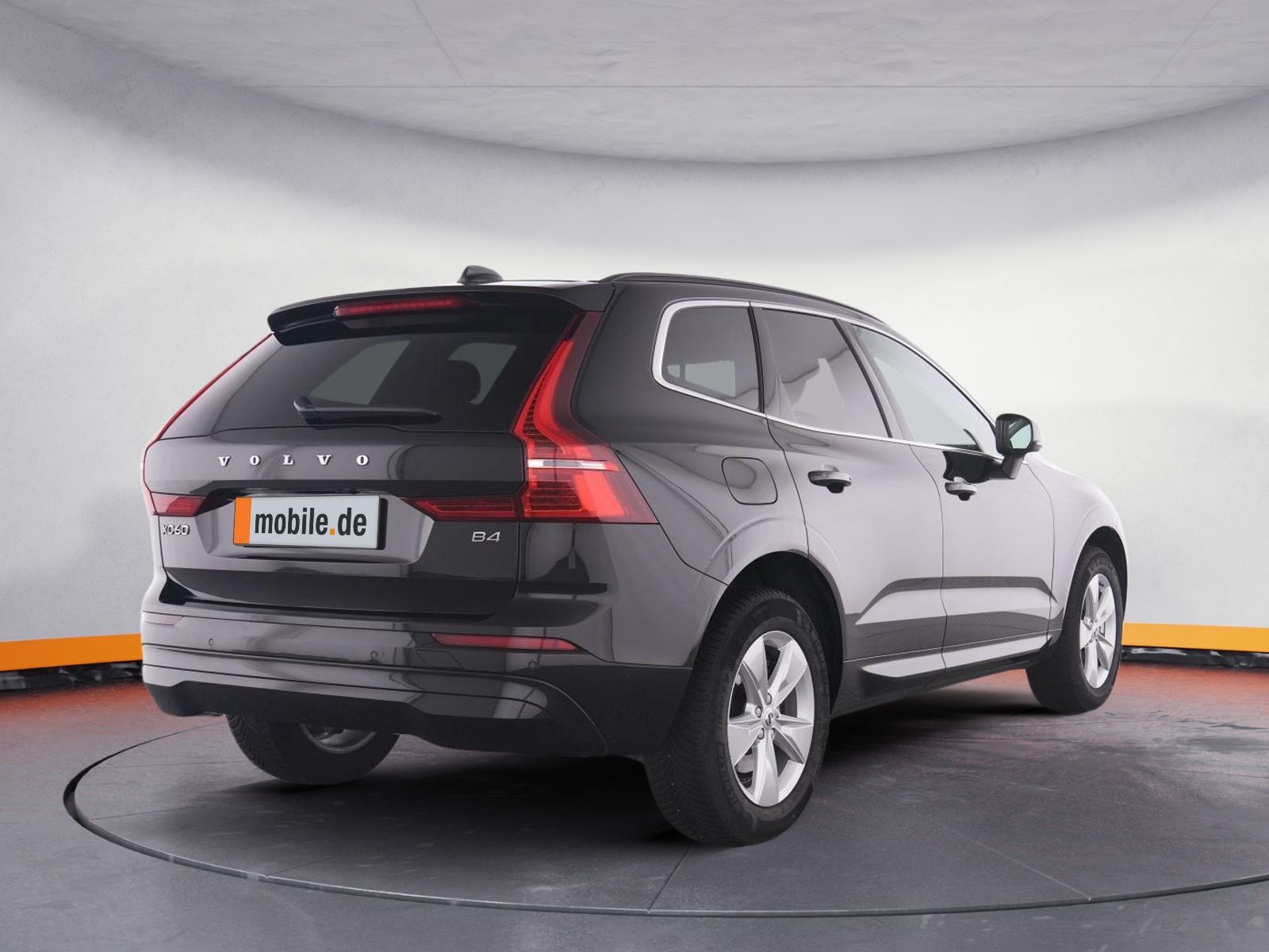 Volvo XC60 B4 D CORE - Samsaru's Car Outlet
