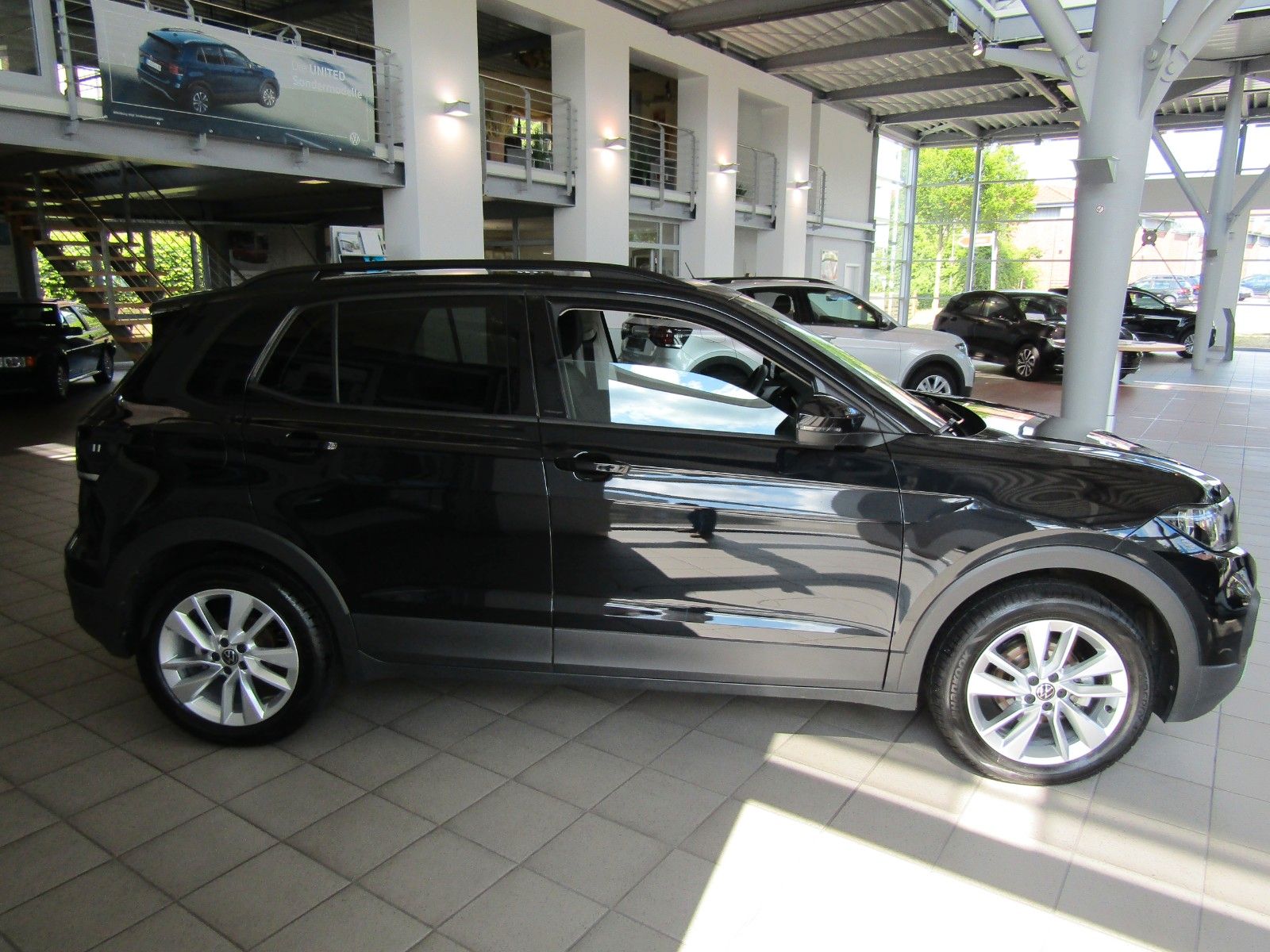 Volkswagen T-Cross Life 1.0 TSI DSG - Samsaru's Car Outlet