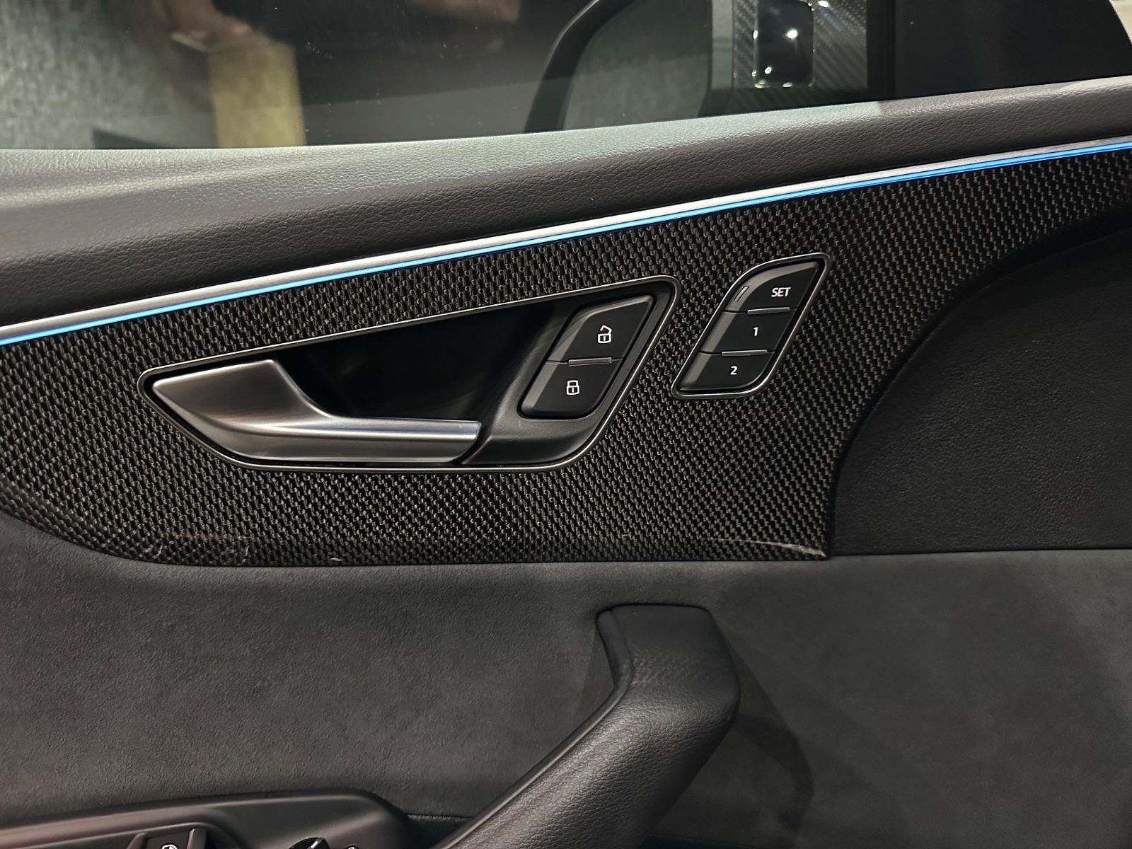 Audi Q8 quattro Competition S Line / Carbon/ Matrix