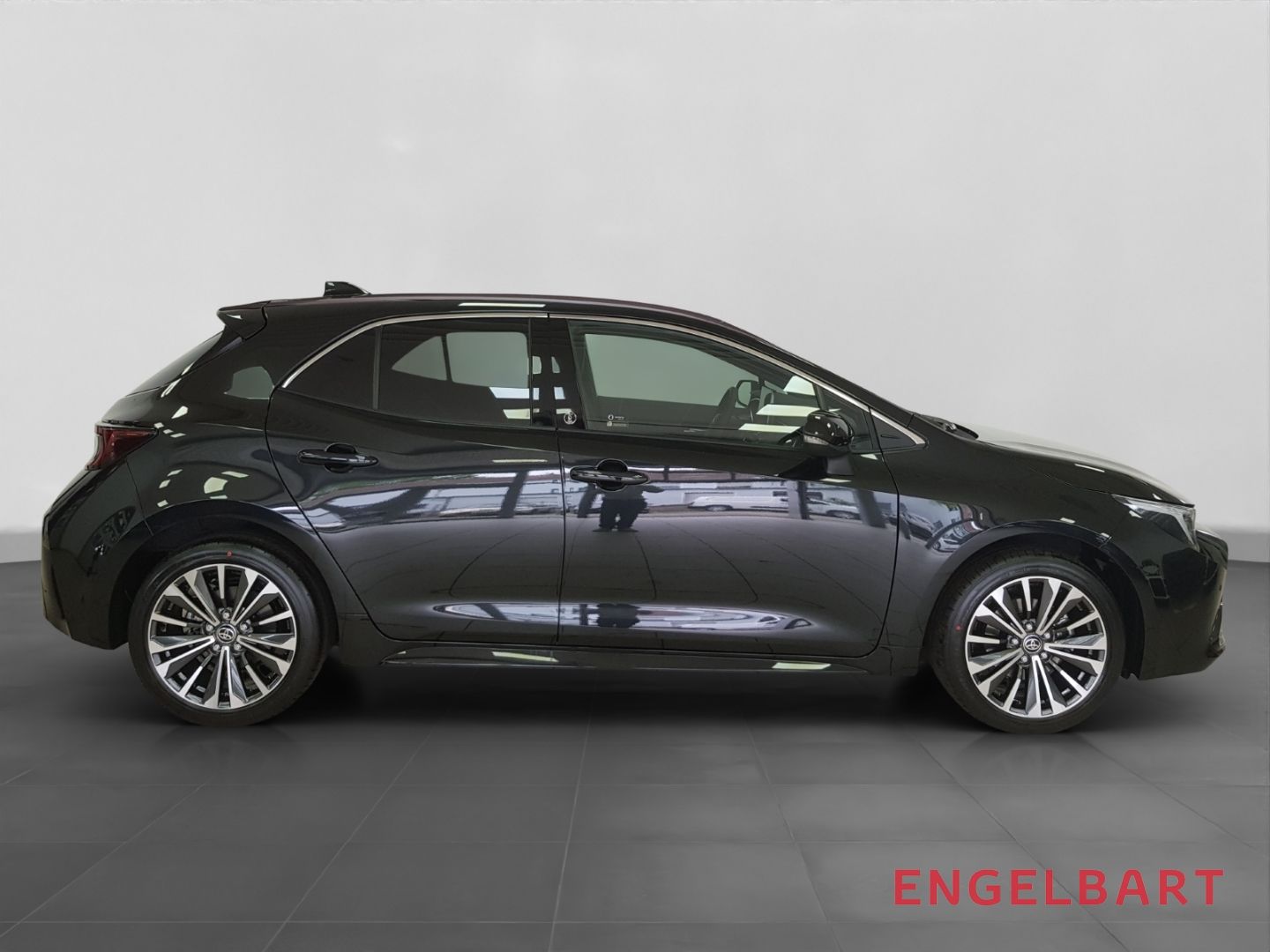 Toyota Corolla 1.8 Hybrid - Samsaru's Car Outlet