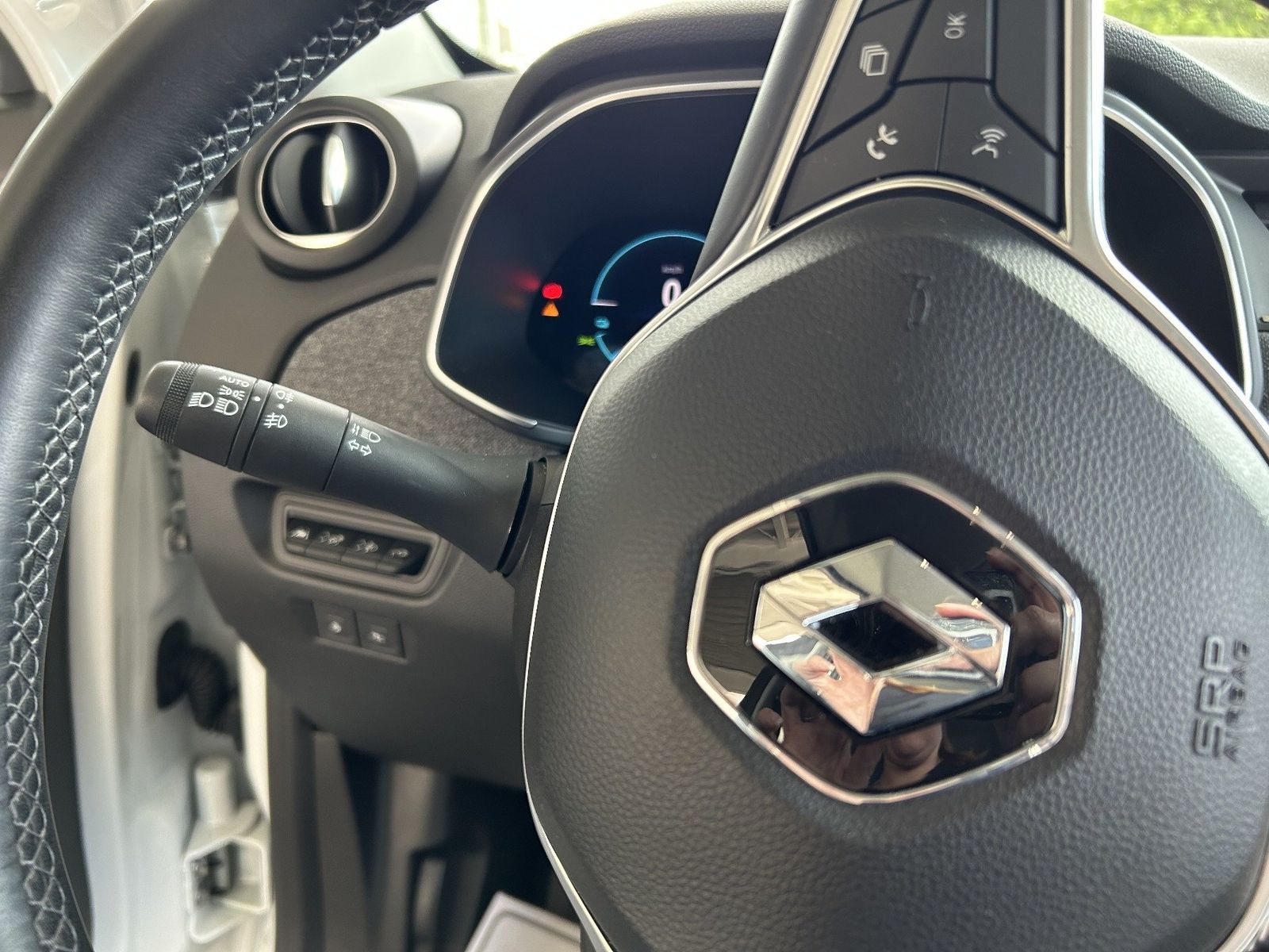 Renault ZOE EXPERIENCE R110 Z.E. 50 - Samsaru's Car Outlet