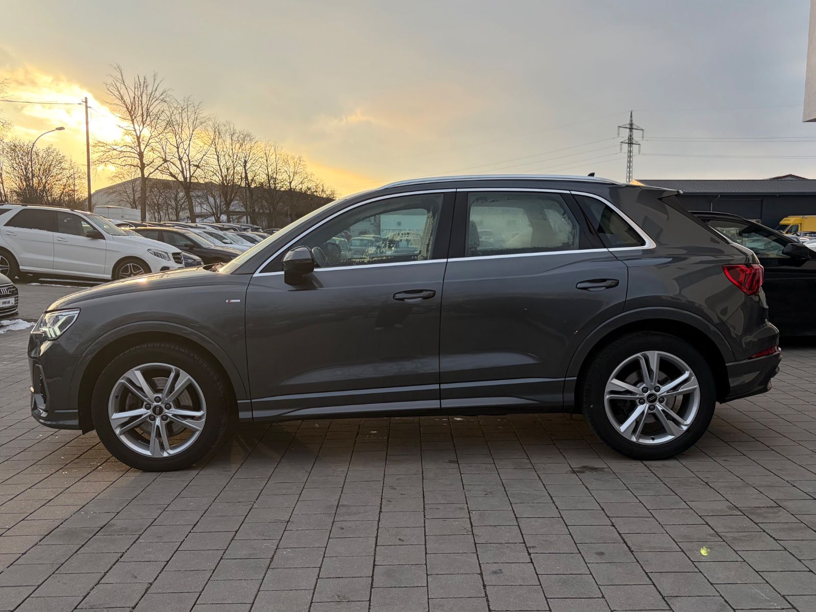 Audi Q3 40 TFSI quattro S line ACC Lane RFK ViCo