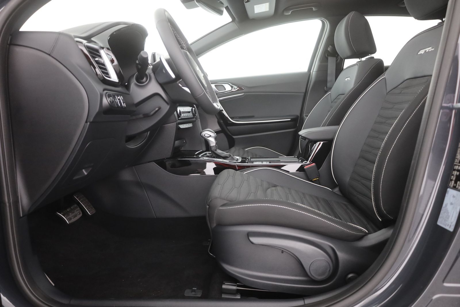Kia ProCeed 1.5 T-GDI Aut. - Samsaru's Car Outlet