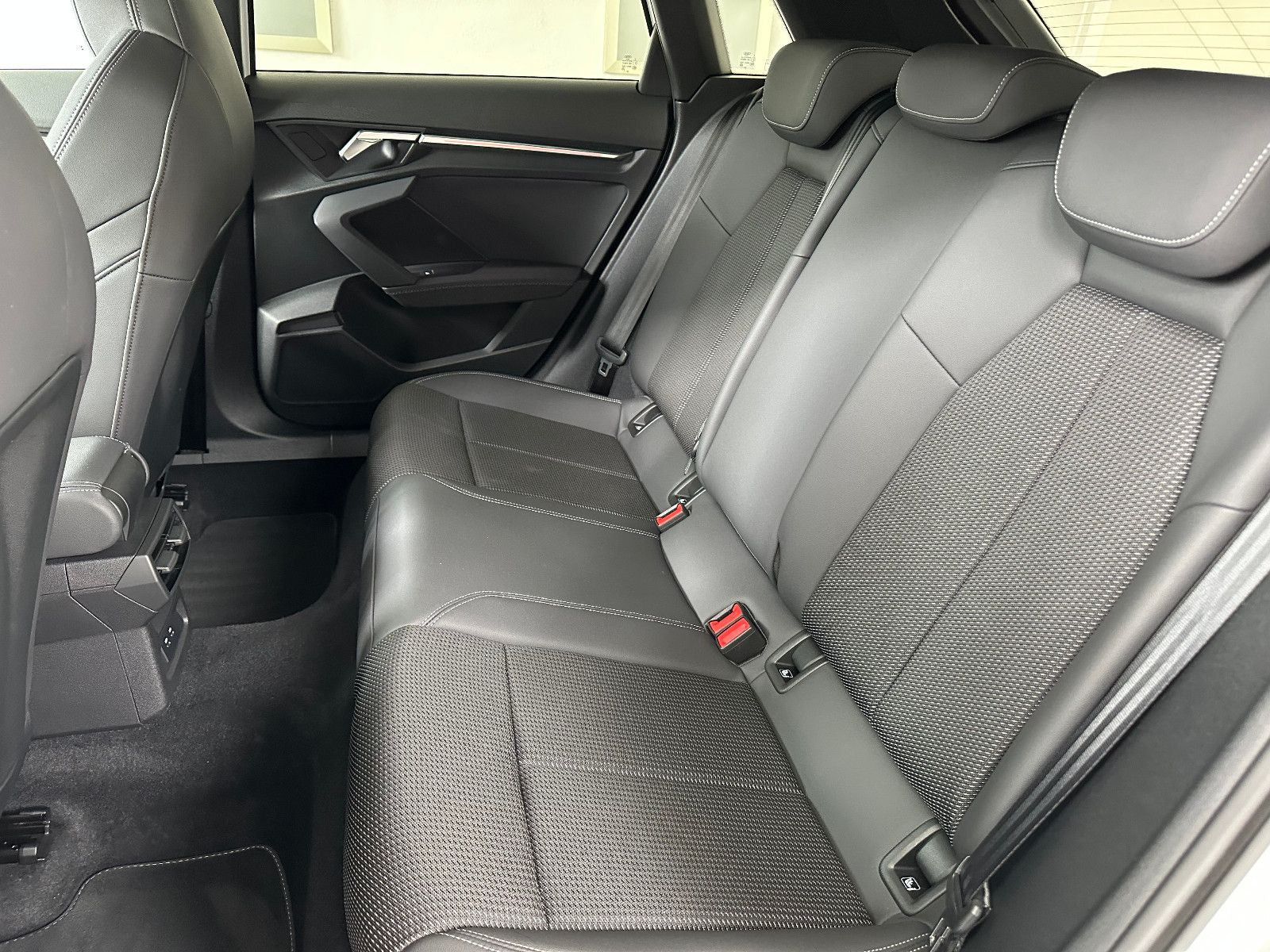 Audi A3 Sportback 35 TFSI S LINE EDT. - Samsaru's Car Outlet
