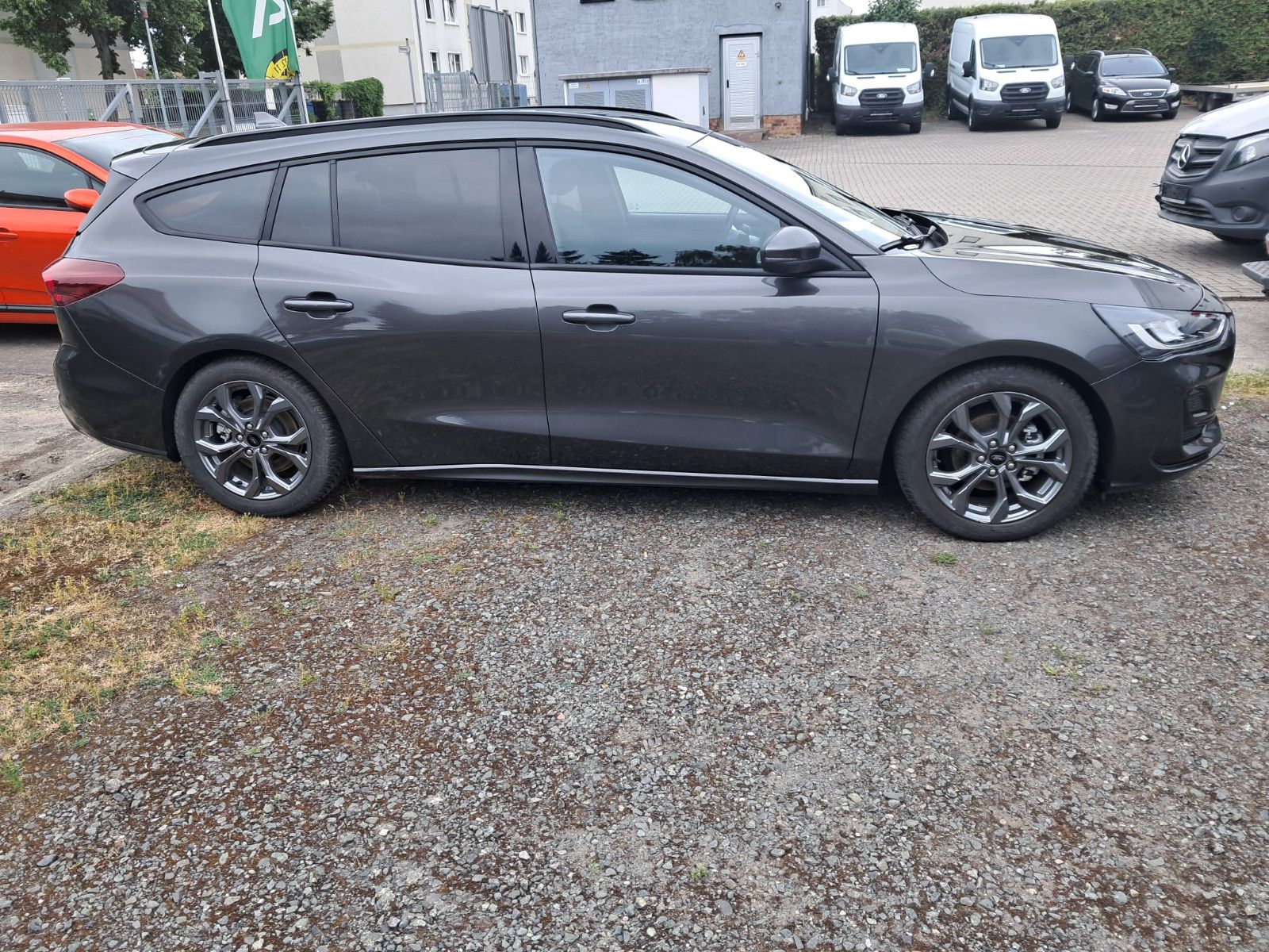 Ford Focus Turnier ST-Line 1.5 Autom,Navi,ALU,Allwett
