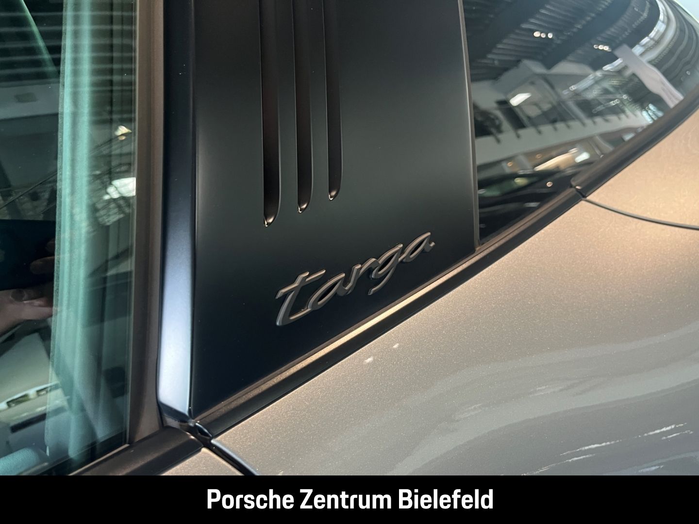 Porsche 992 911 Targa 4 GTS BOSE Sportabgasanlage LED