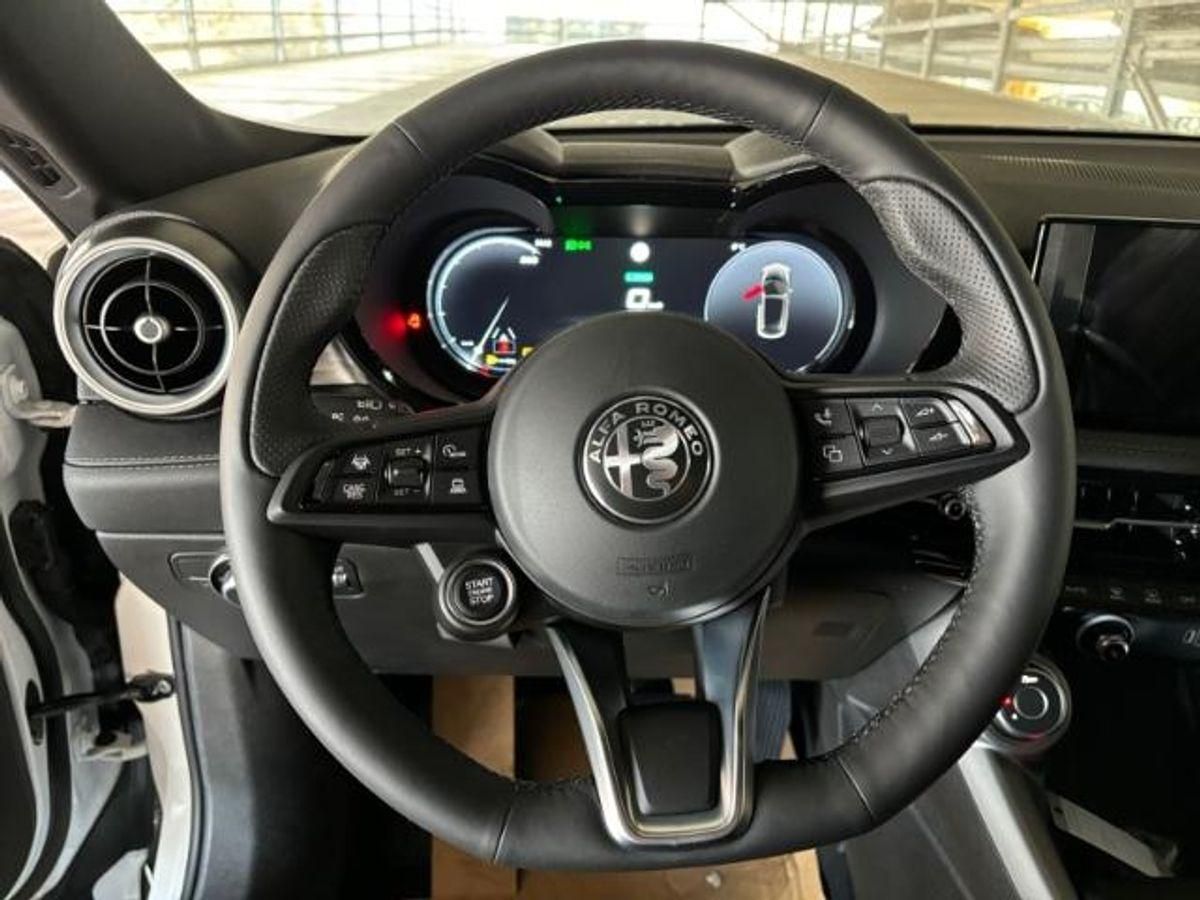 Alfa Romeo Tonale-Ti 1.5 160P *NAVI*360°Kam.*SHZ*LHZ*