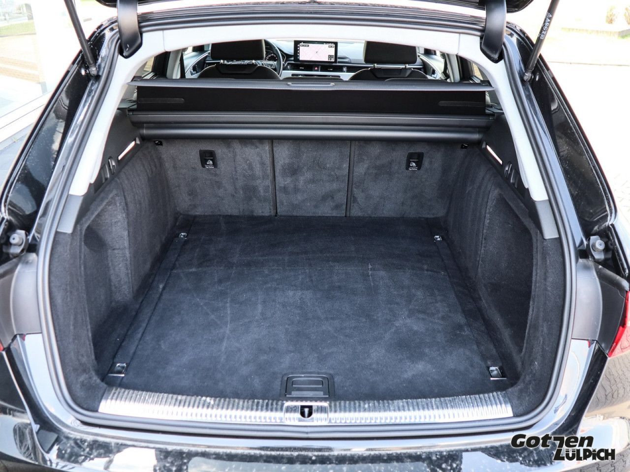 Audi A4 Avant 35 2.0 TFSI Navi Businesspaket - Samsaru's Car Outlet