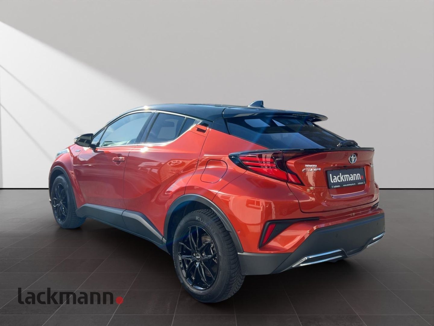 Toyota C-HR 2.0 Hybrid Orange Edition - Samsaru's Car Outlet
