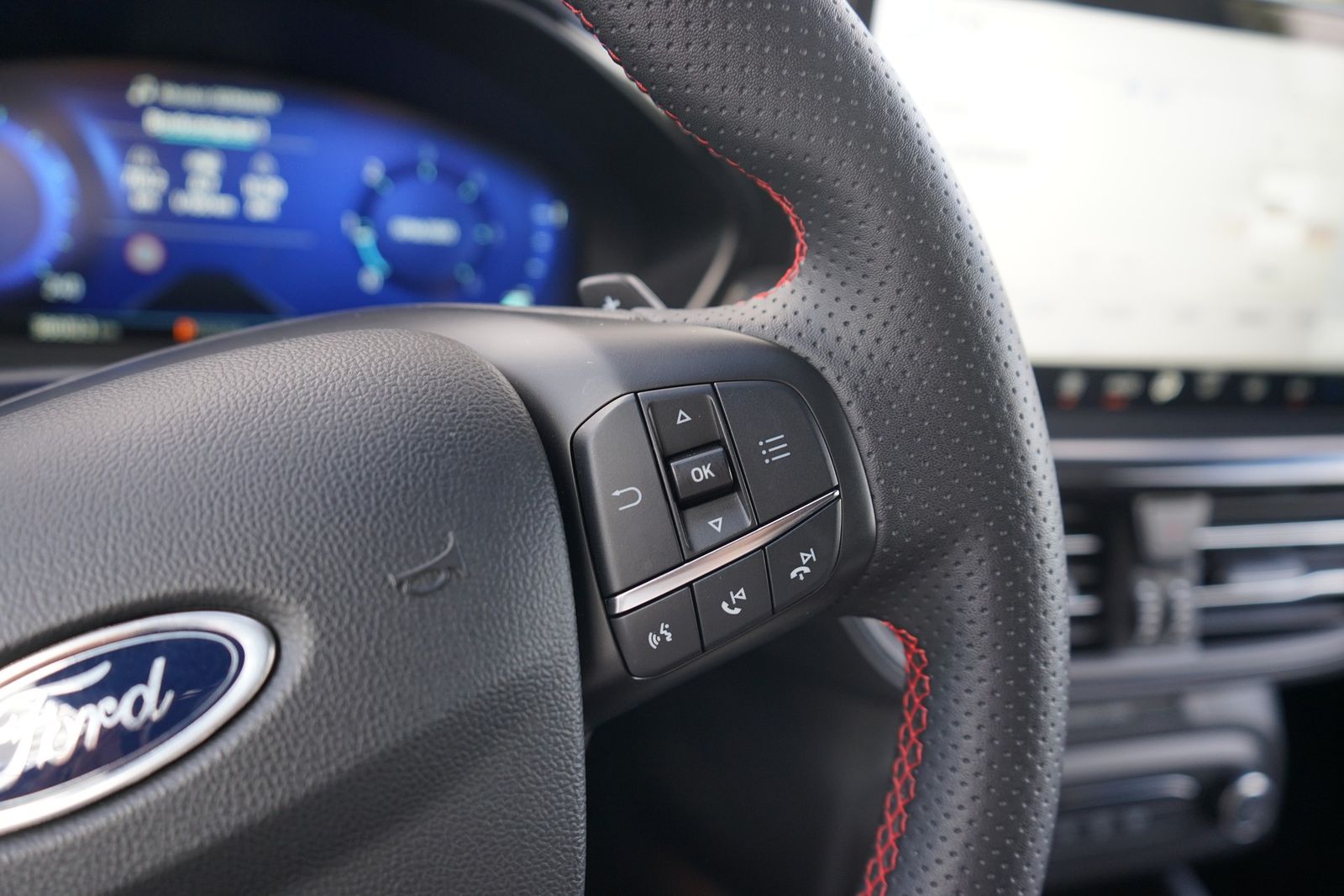 Ford Focus 1.5 EcoBlue ST-Line Aut. LED ACC Kamera