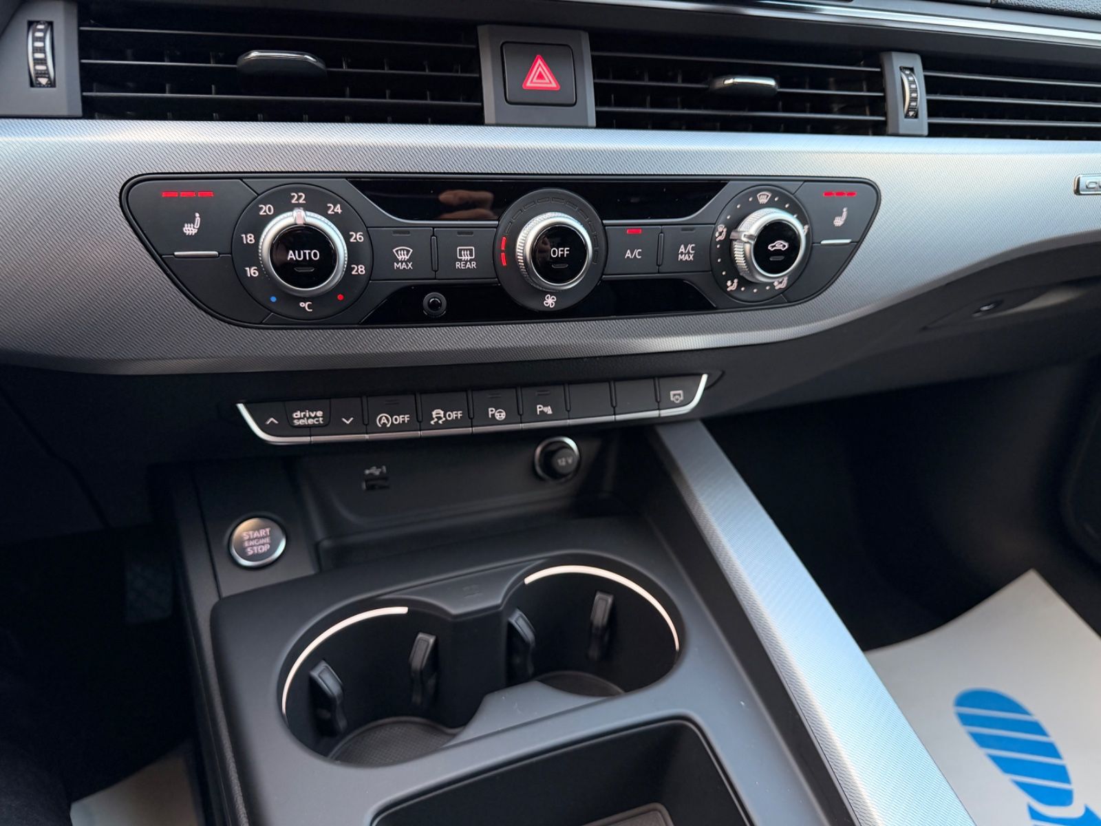 Audi A4 Avant 40 TDI quattro*AHK/HEAD-UP/KAMERA/SHZ*