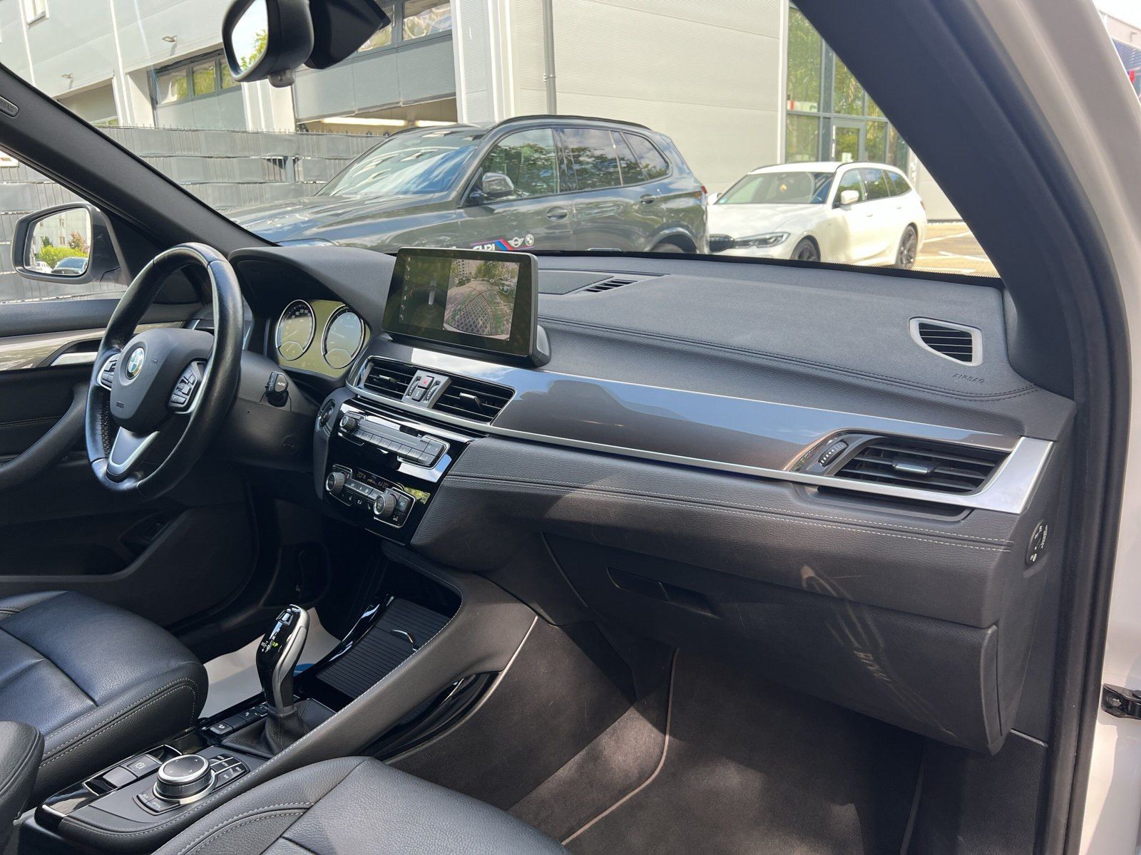 BMW X1 xDrive20i X LINE - Samsaru's Car Outlet