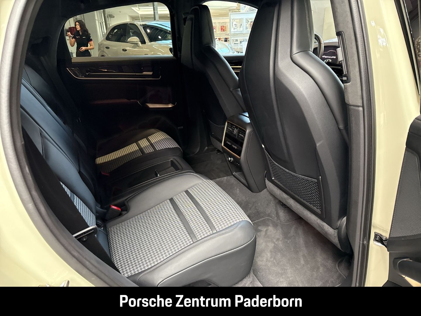 Porsche Cayenne GTS Coupe PTS Leichtbau-Carbon-Paket