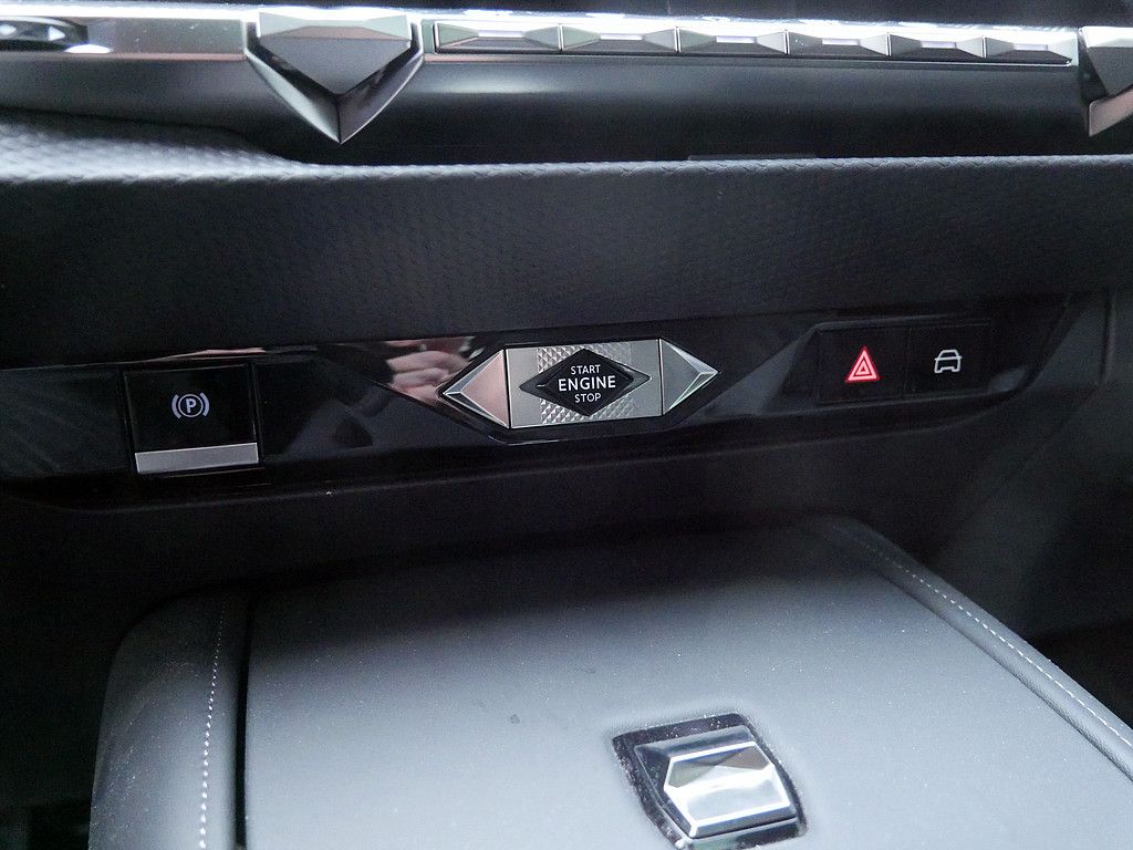 DS Automobiles DS 4 E-TENSE 225 Rivoli Cross LEDER HUD LED 360°