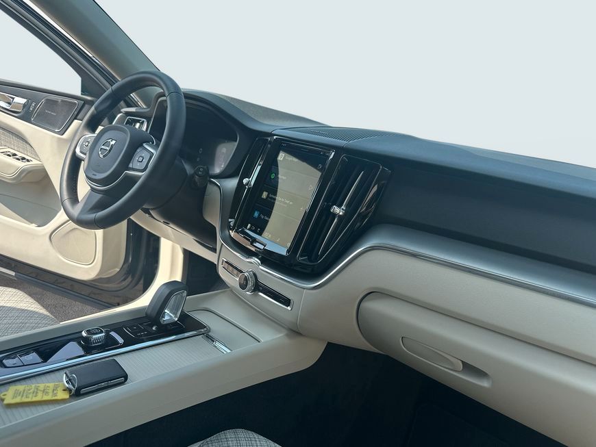 Volvo XC60 B5 B AWD Core GJR SiH AHK FIS WINTER