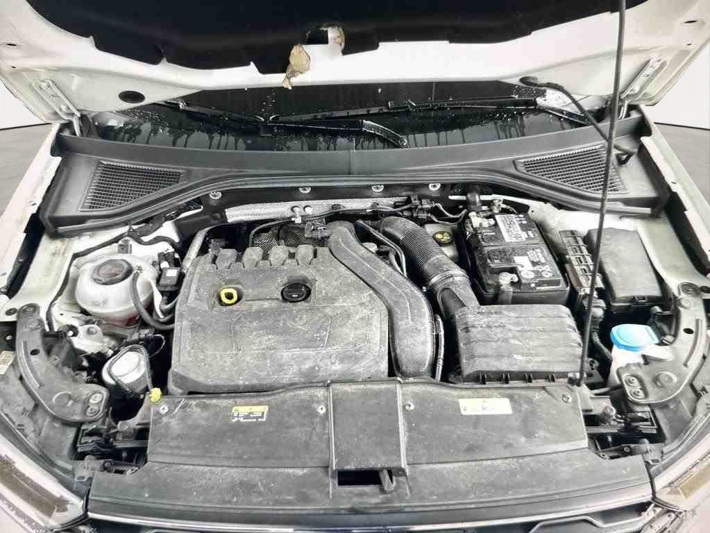 Volkswagen T-Roc 1.5 TSI Active - Samsaru's Car Outlet
