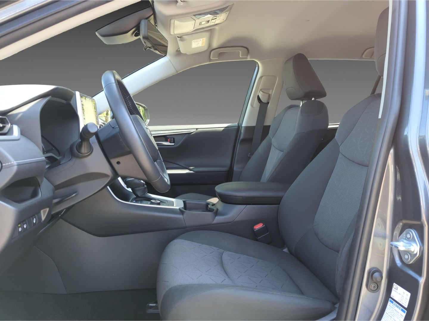 Toyota RAV 4 Hybrid 4x4 - Samsaru's Car Outlet