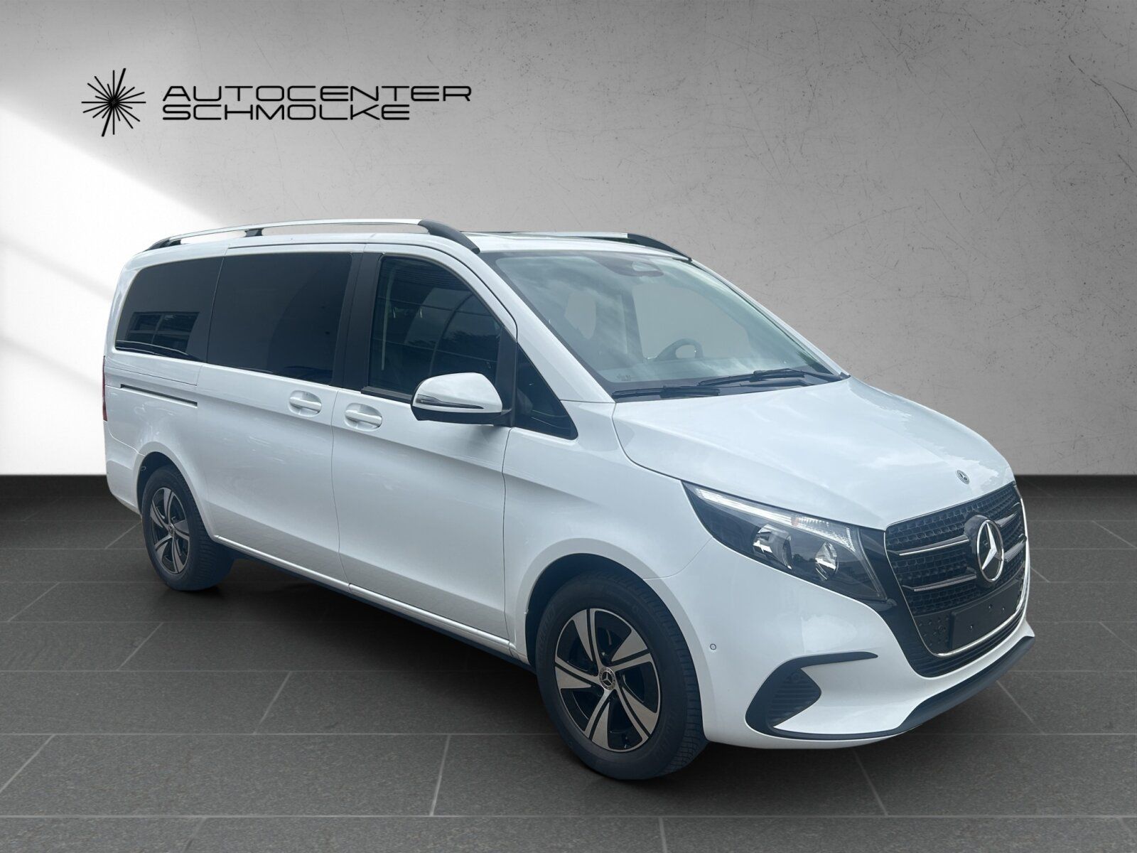 Mercedes-Benz V 220 d - Samsaru's Car Outlet