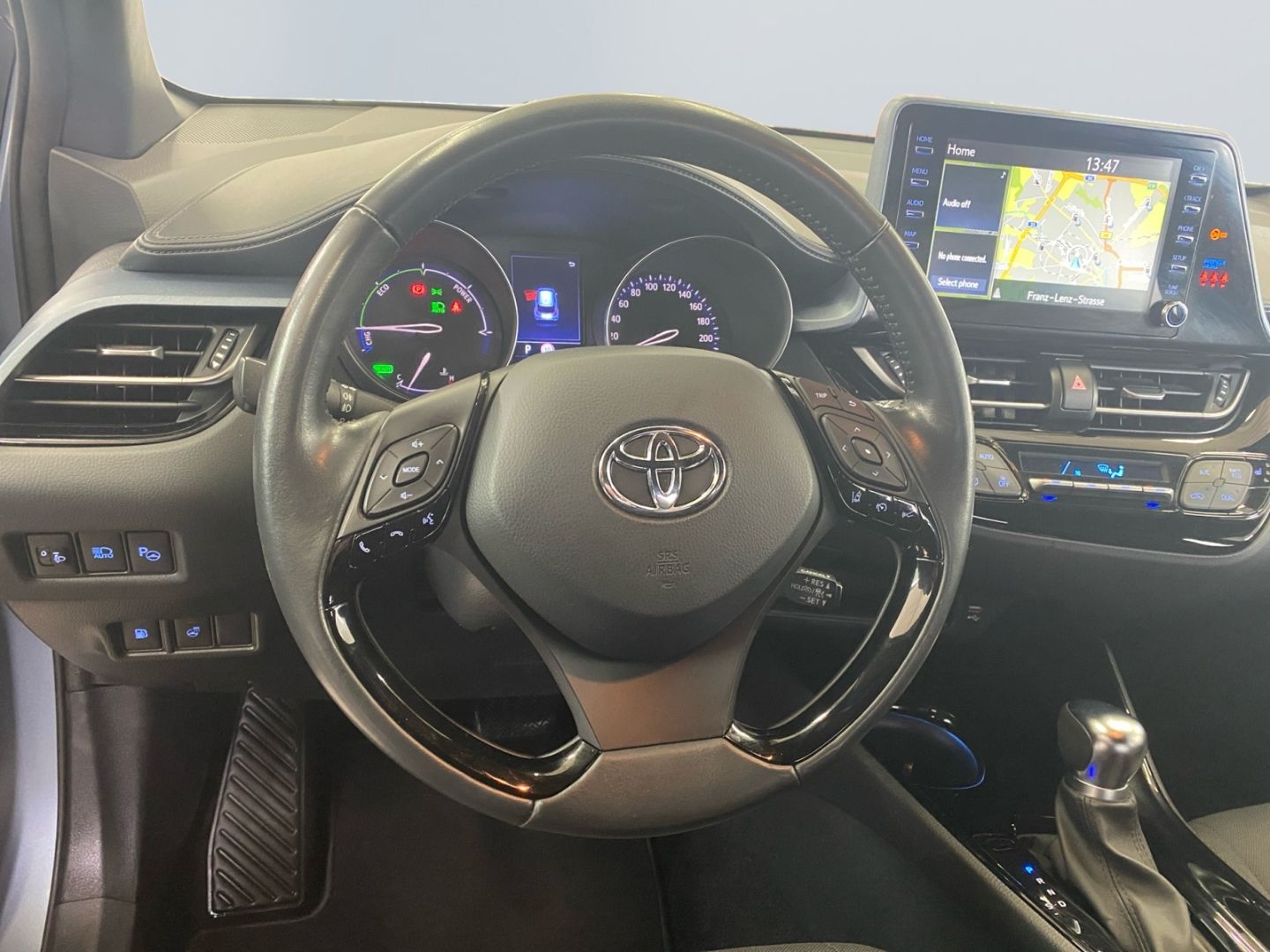 Toyota C-HR 2.0 Hybrid - Samsaru's Car Outlet