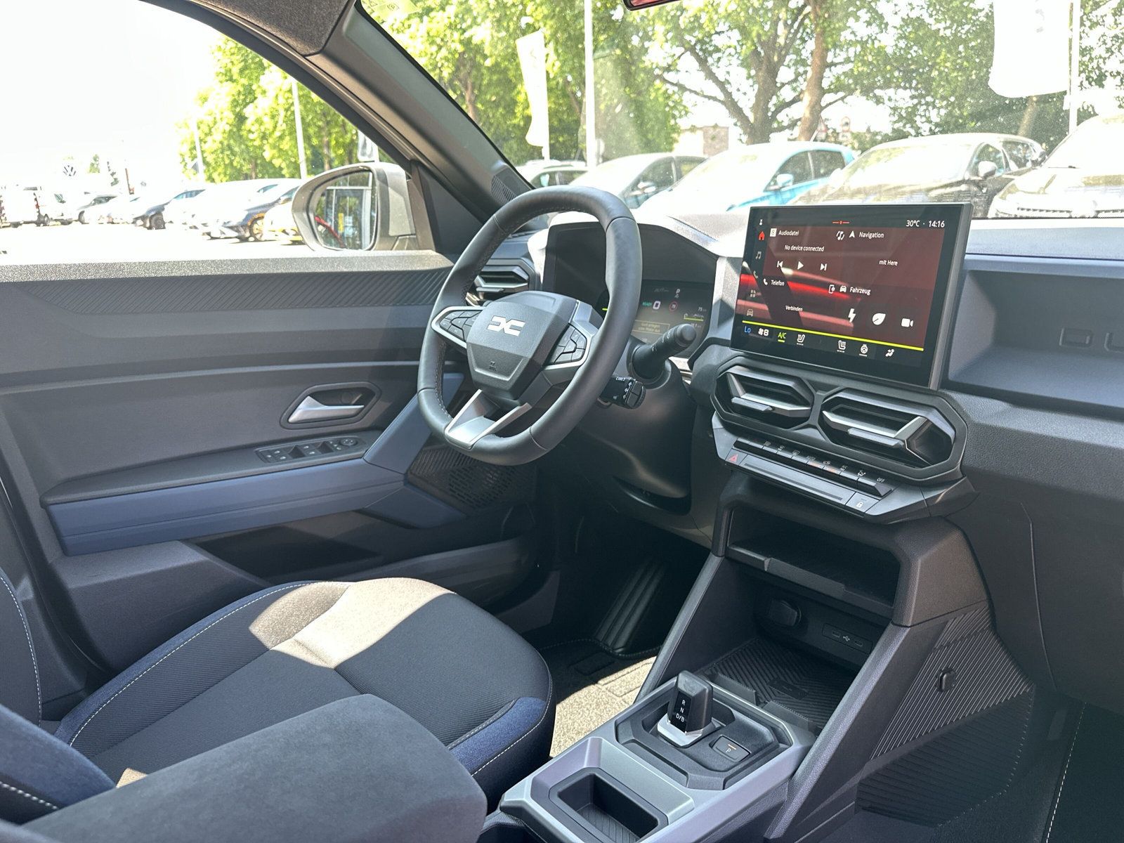 Dacia Duster Journey 1.6 E-TECH Hybrid - Samsaru's Car Outlet