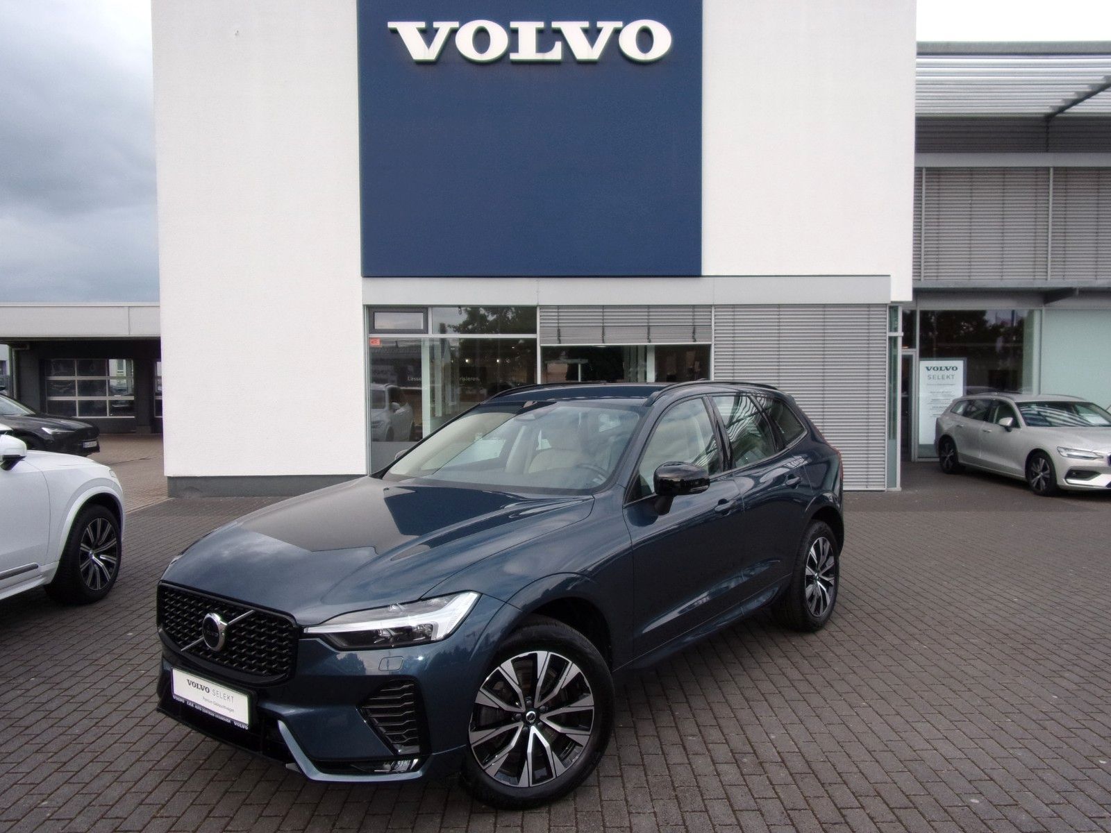 Volvo XC 60 B4 Plus Dark AWD