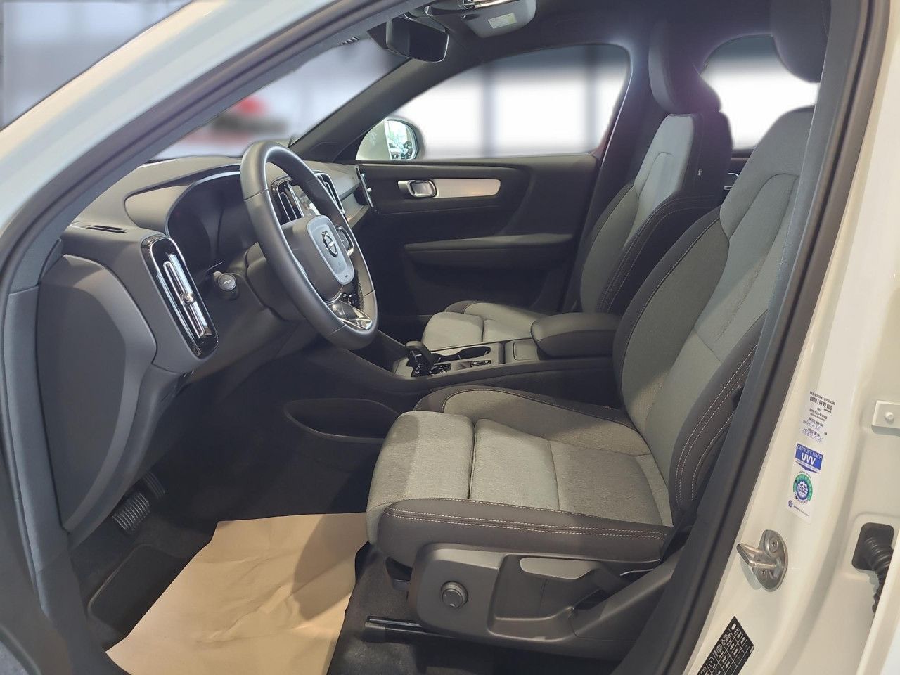 Volvo XC 40 Core 2WD Bluetooth Navi LED Klima