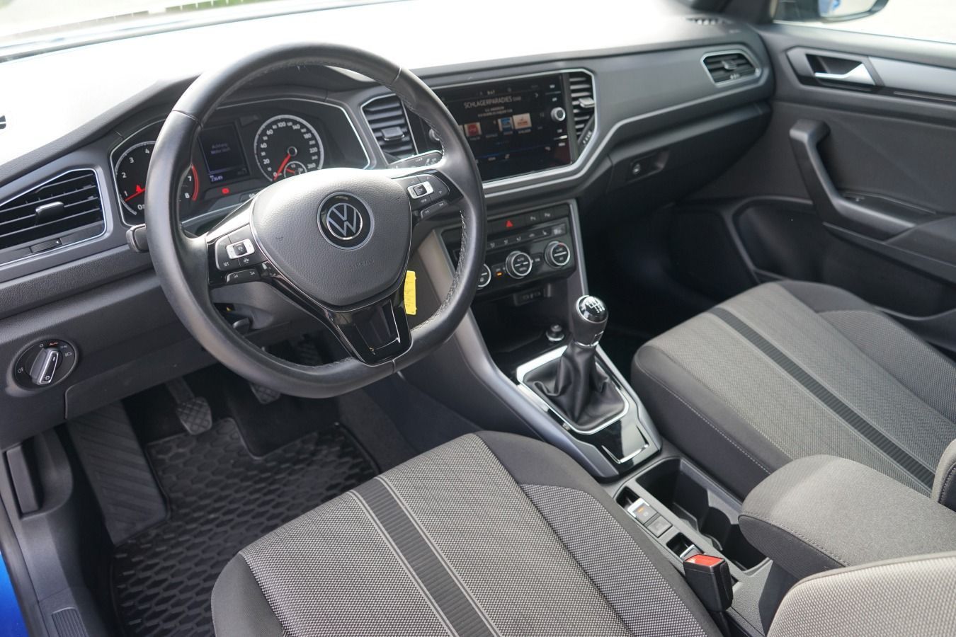 Volkswagen T-Roc 1.5 TSI Style - Samsaru's Car Outlet