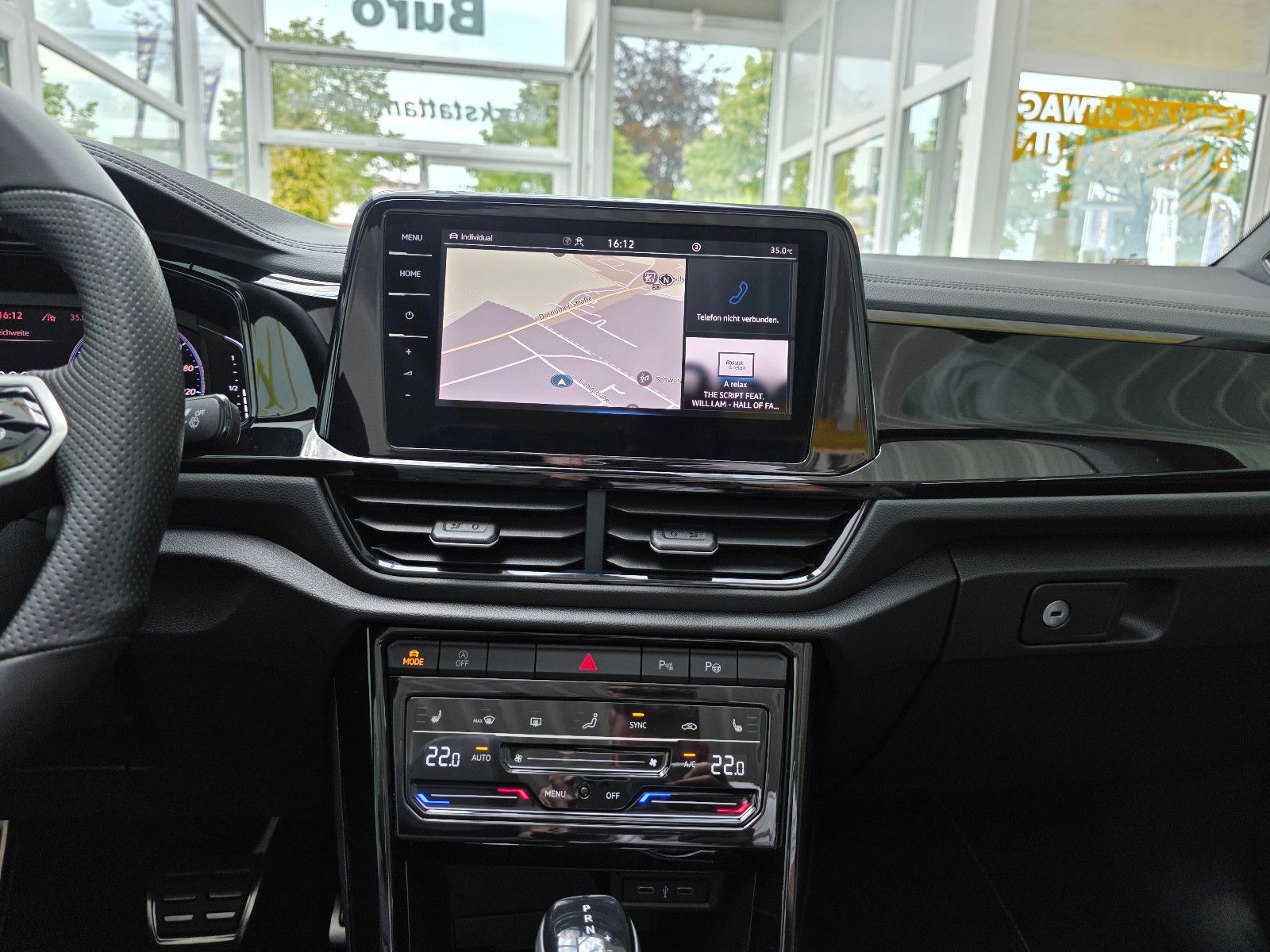 Volkswagen T-Roc R-Line Black - Samsaru's Car Outlet