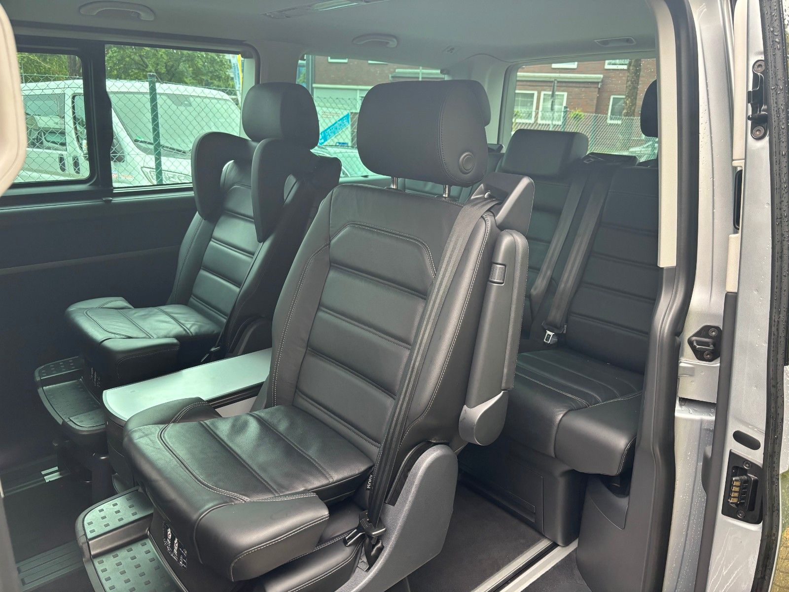 Volkswagen T6 Multivan Highline - Samsaru's Car Outlet
