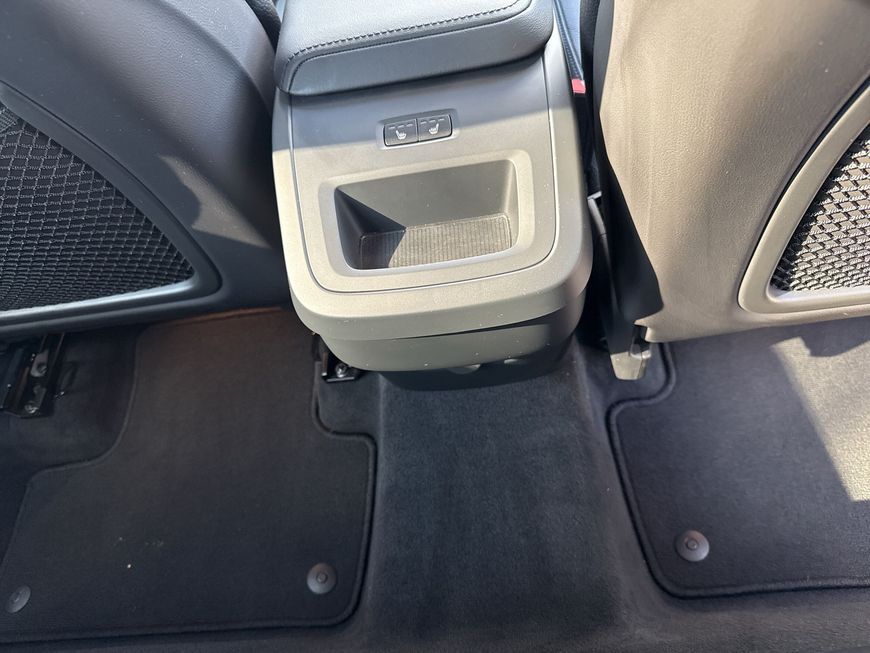 Volvo XC60 B5 B AWD Plus Dark