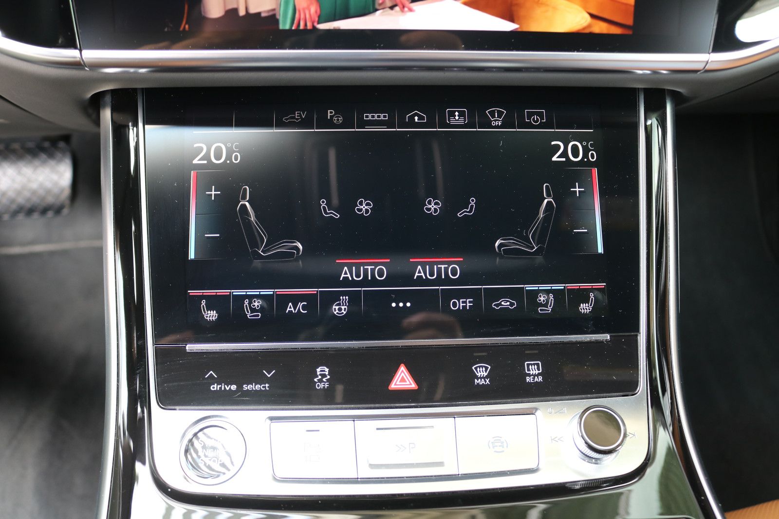 Audi A8 L 60 TFSI e Lang S line - Samsaru's Car Outlet