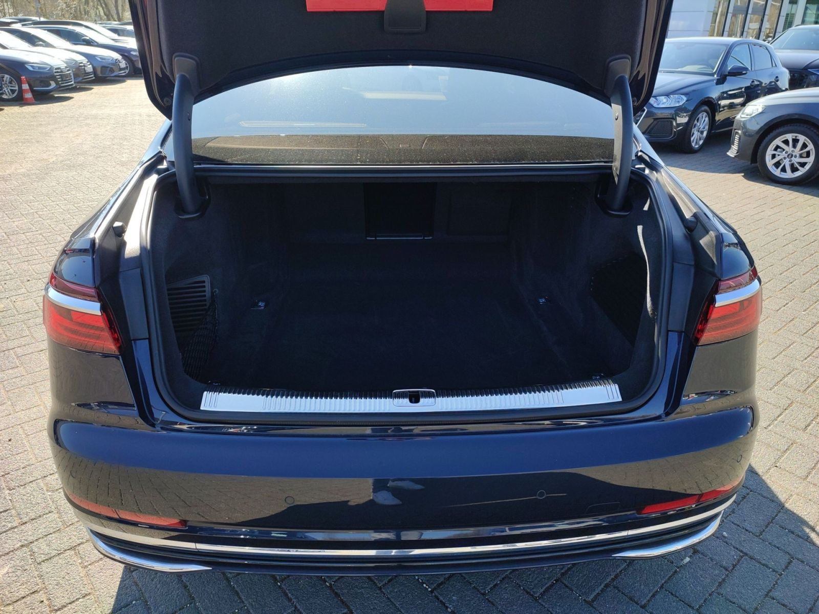Audi A8 50 TDI quattro - Samsaru's Car Outlet