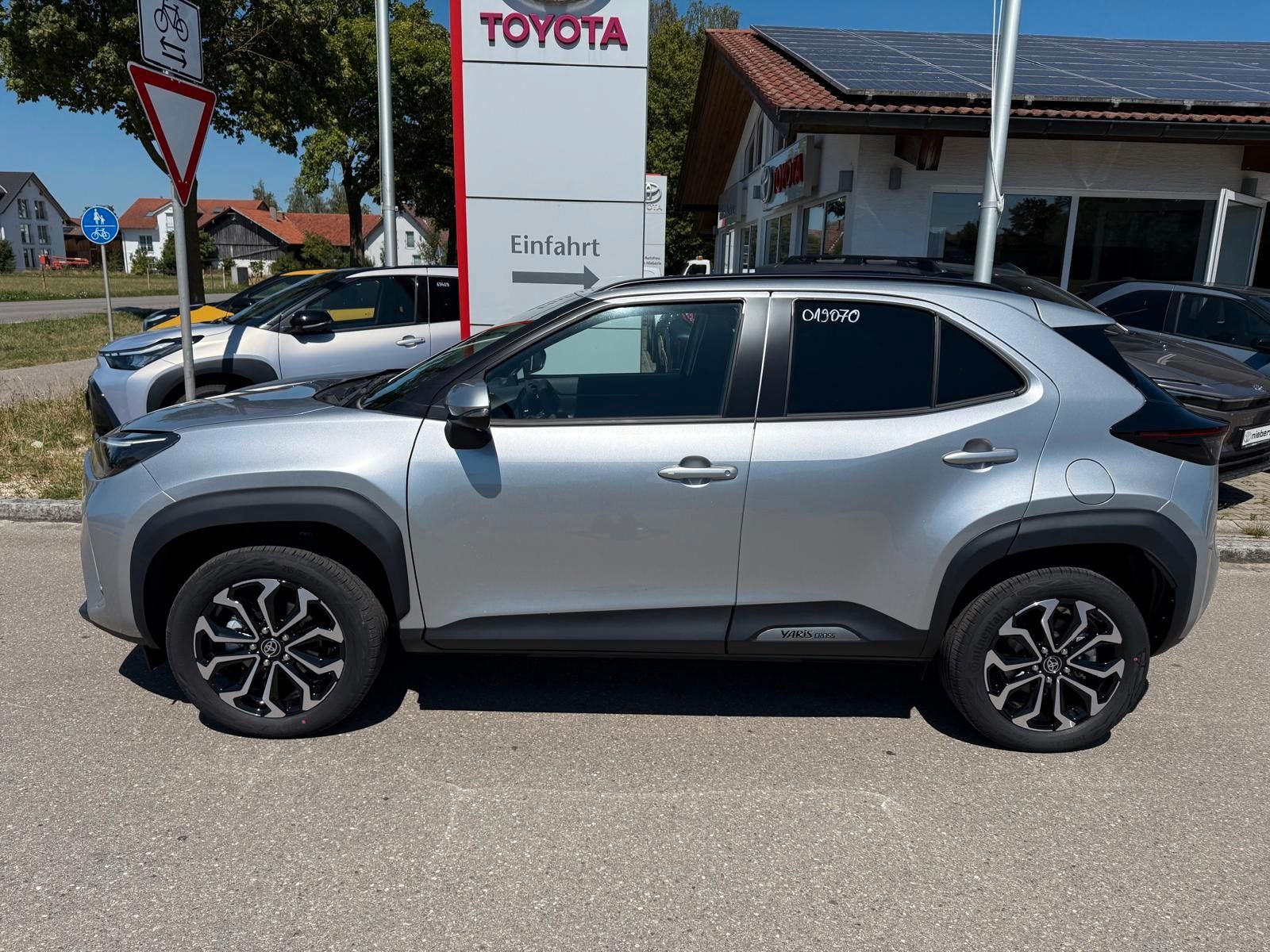 Toyota Yaris Cross Hybrid 4x4 Teamplayer *LED,Kamera*