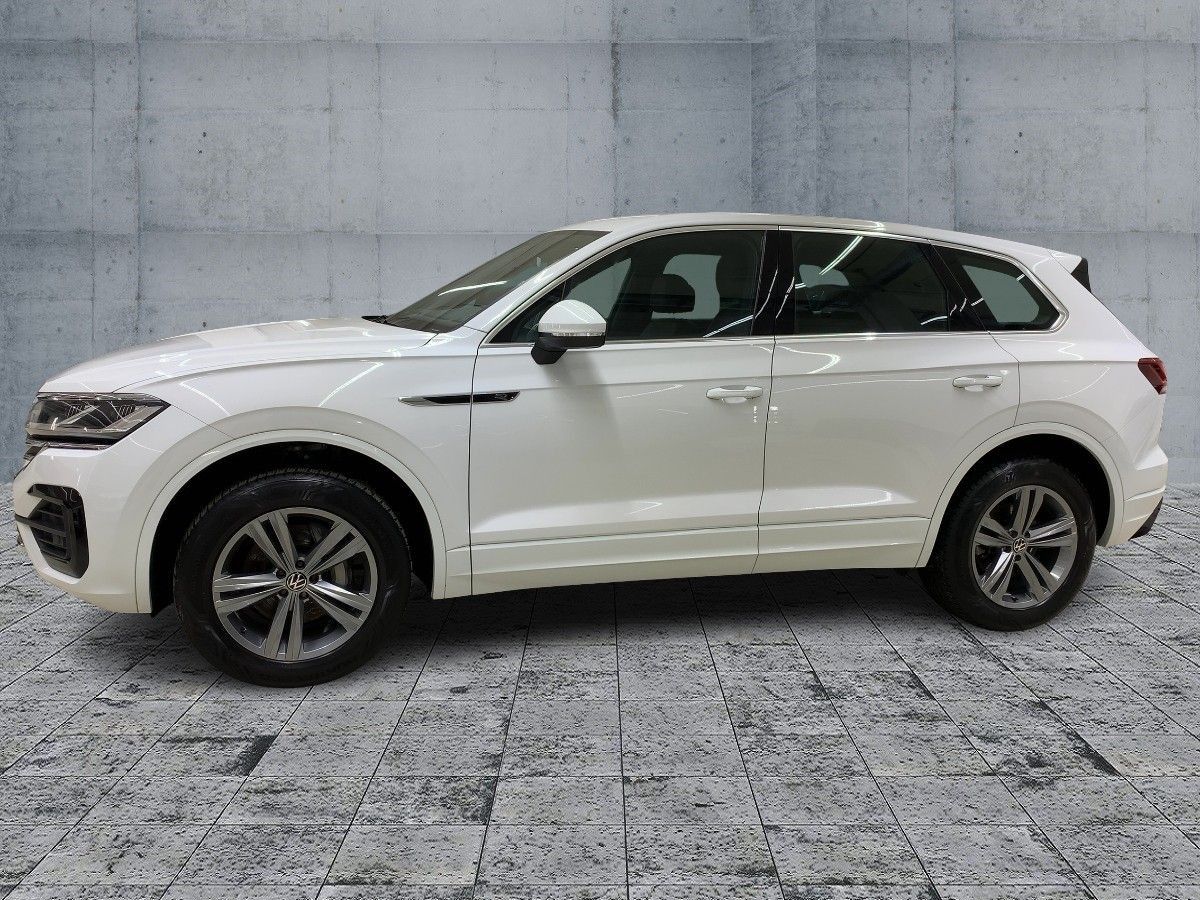 Volkswagen Touareg 3.0TDI 4M R-LINE - Samsaru's Car Outlet