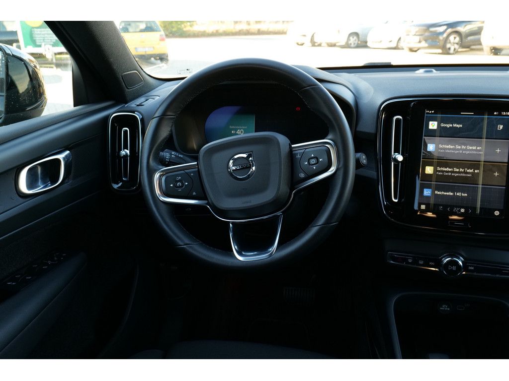 Volvo XC40 Plus Recharge Pure Electric 2WD