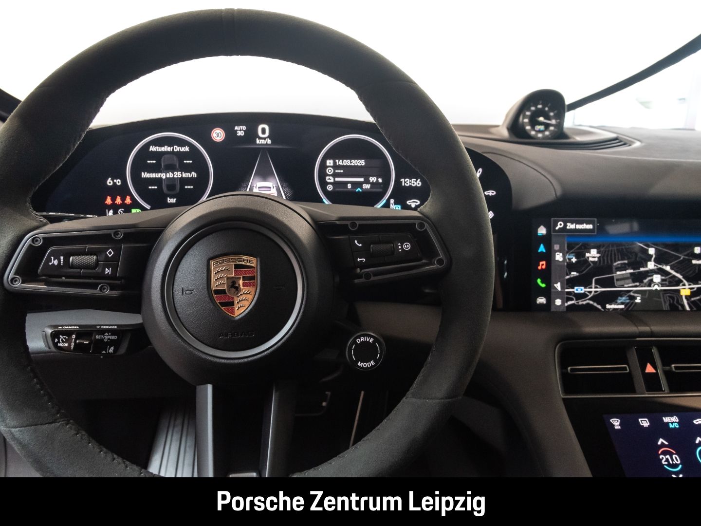 Porsche Taycan 4 Massage Sitzlüftung Bose ACC SportChron
