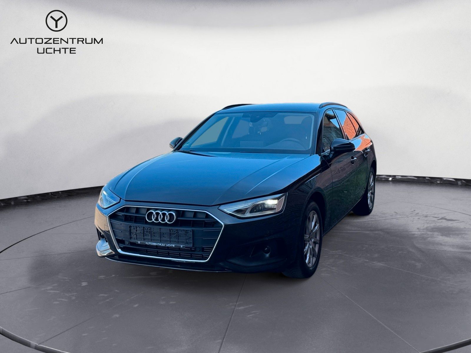Audi A4 Avant 35 TFSI - Samsaru's Car Outlet